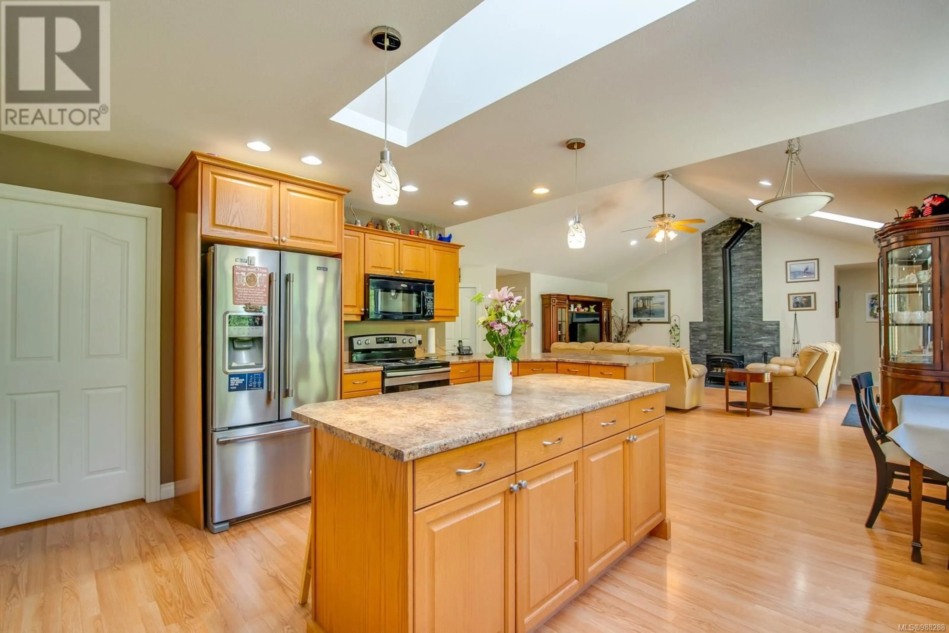 Open concept kitchen, unknown for 6711 Kitsuksis St, Port Alberni British Columbia V9Y8V1