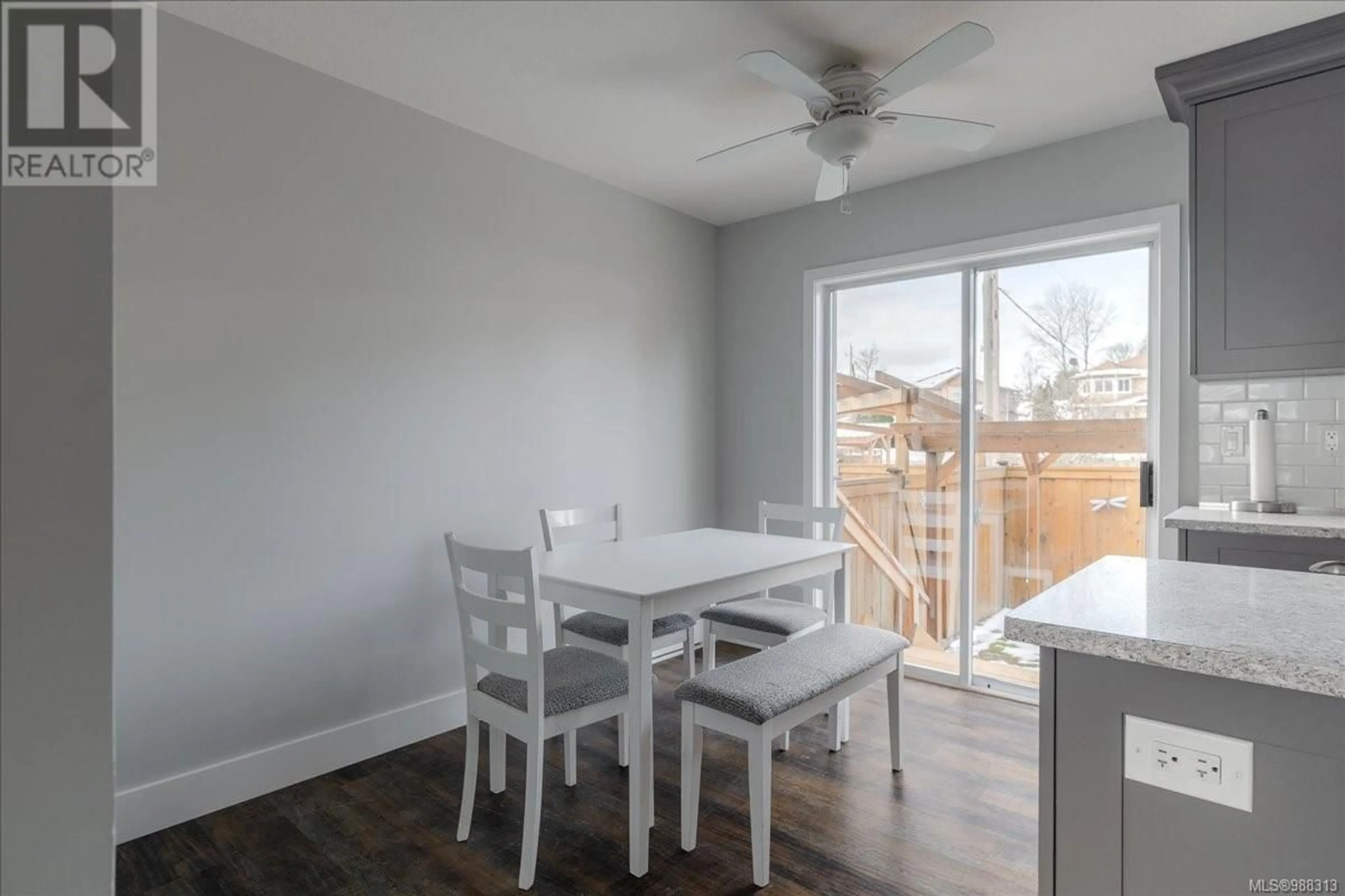 Dining room, wood/laminate floor for 2 6135 Ryall Rd, Duncan British Columbia V9L2H6