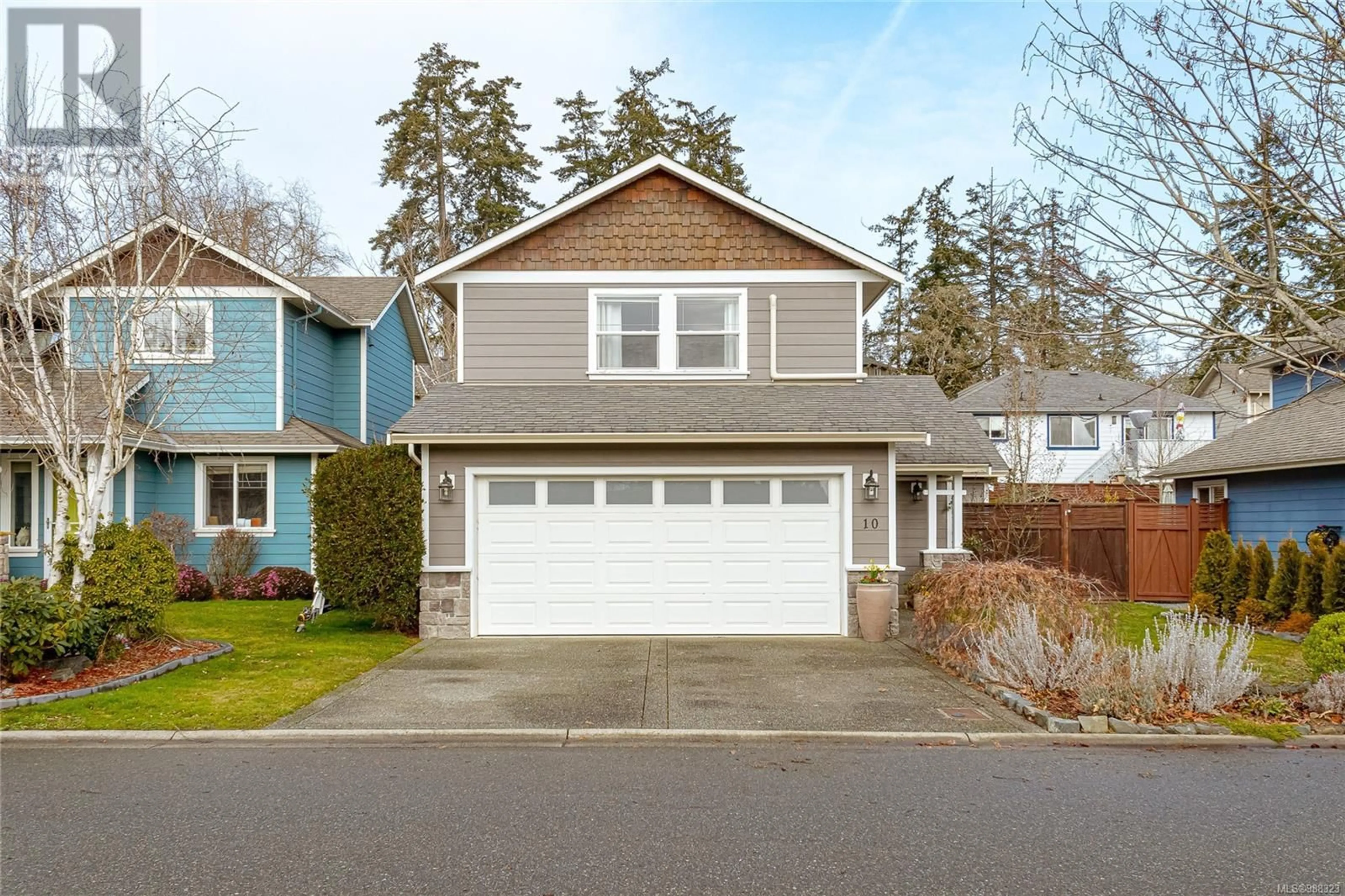 Home with vinyl exterior material, street for 10 Cahilty Lane, View Royal British Columbia V9B6S7