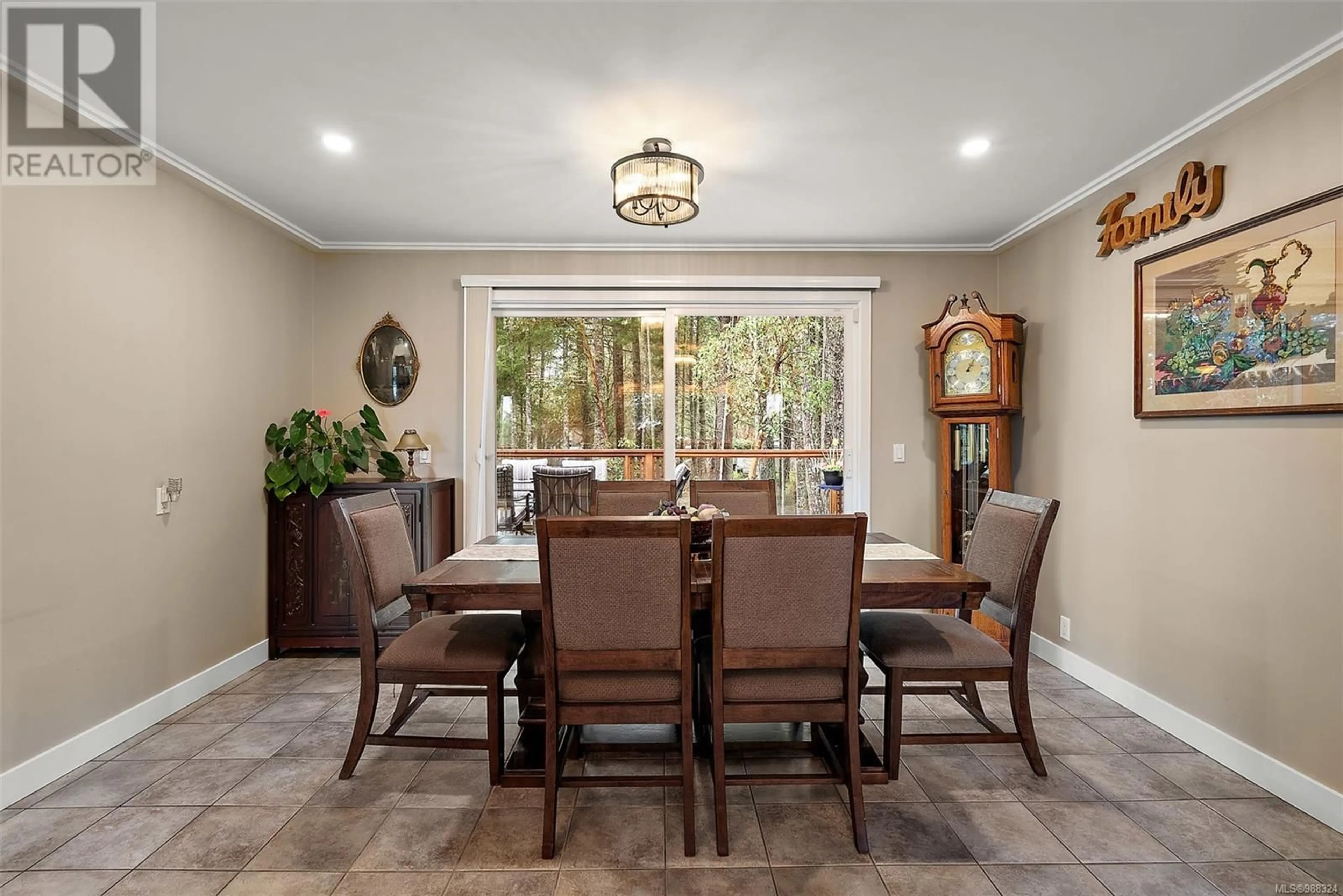 Dining room, ceramic/tile floor for 10920 Inwood Rd, North Saanich British Columbia V8L5H9