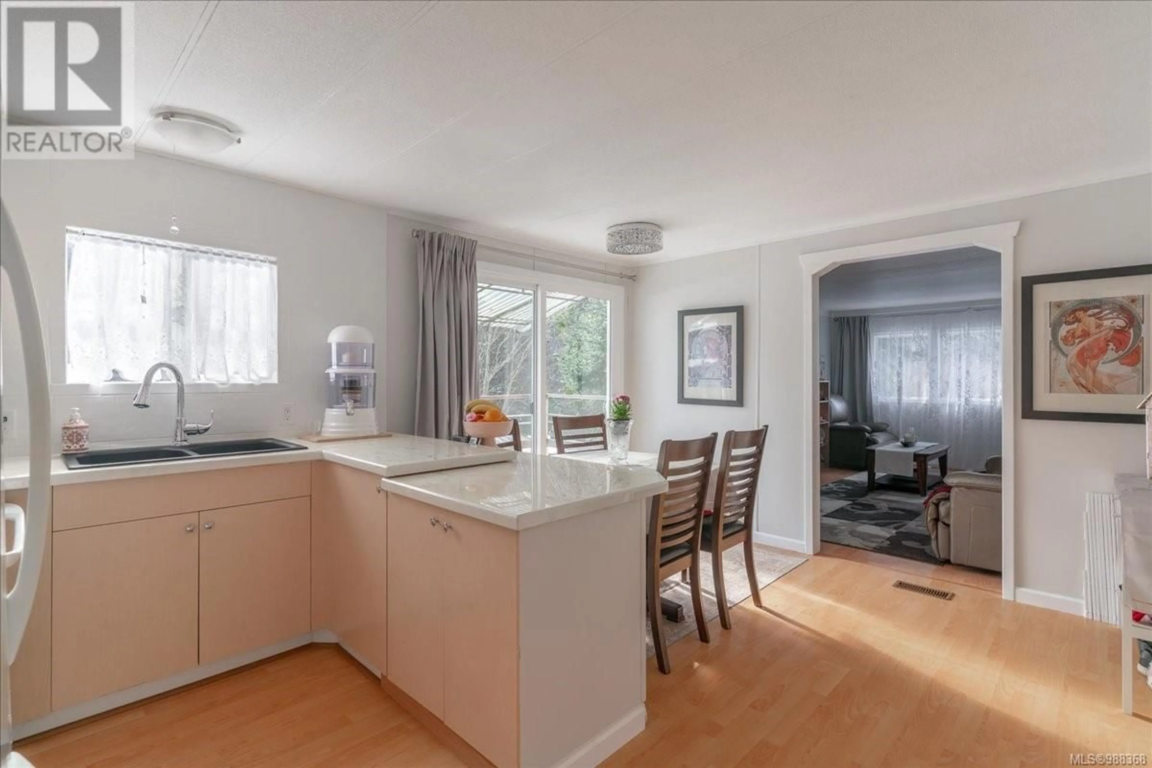 Open concept kitchen, unknown for 34 1359 Cranberry Ave, Nanaimo British Columbia V9R6L5