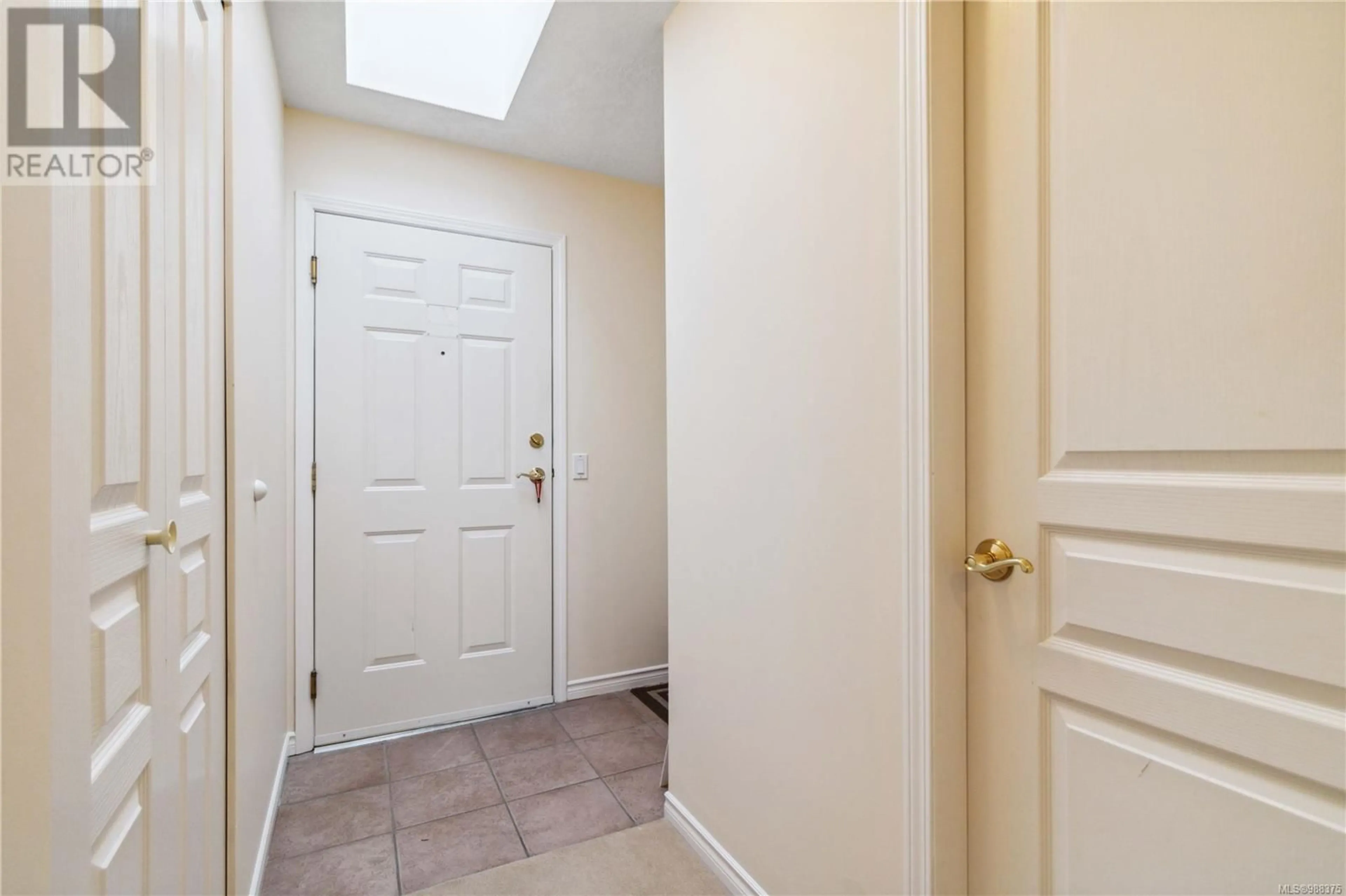 Indoor entryway for 304 6585 Country Rd, Sooke British Columbia V9Z0W5