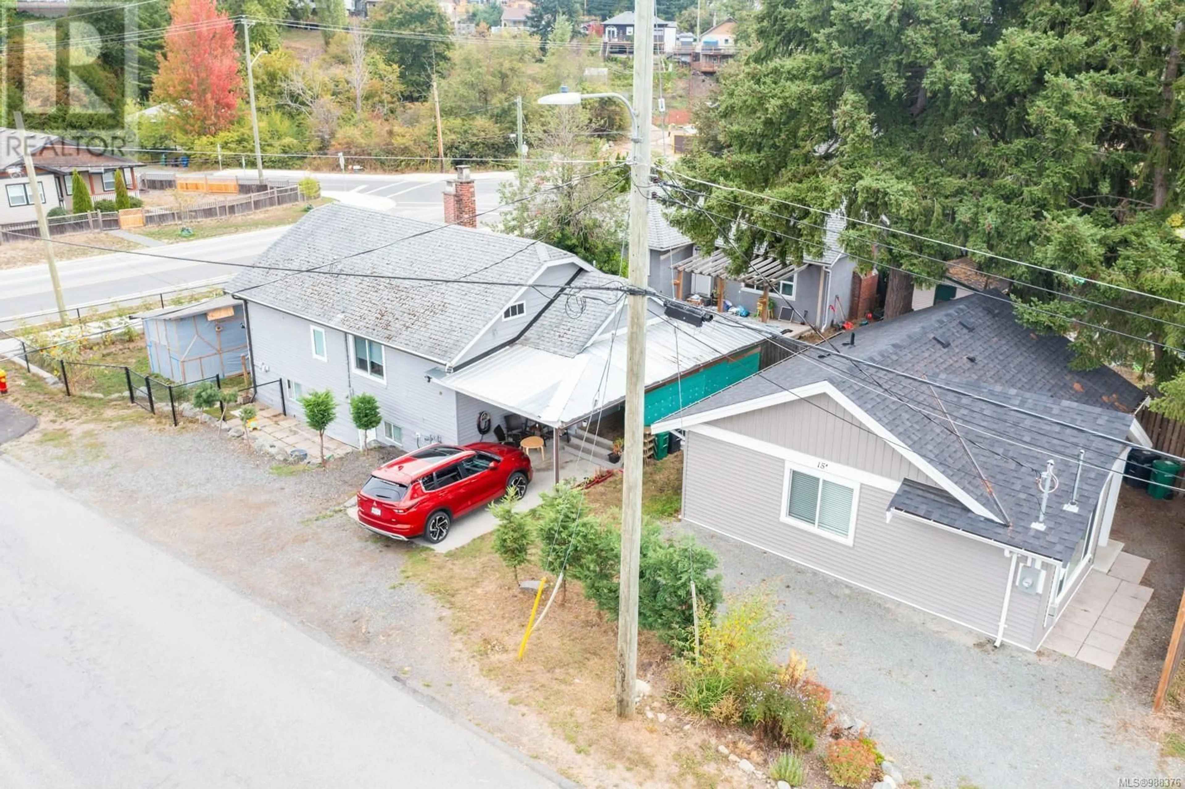 A pic from outside/outdoor area/front of a property/back of a property/a pic from drone, street for 15 Fourth St, Nanaimo British Columbia V9R1S6