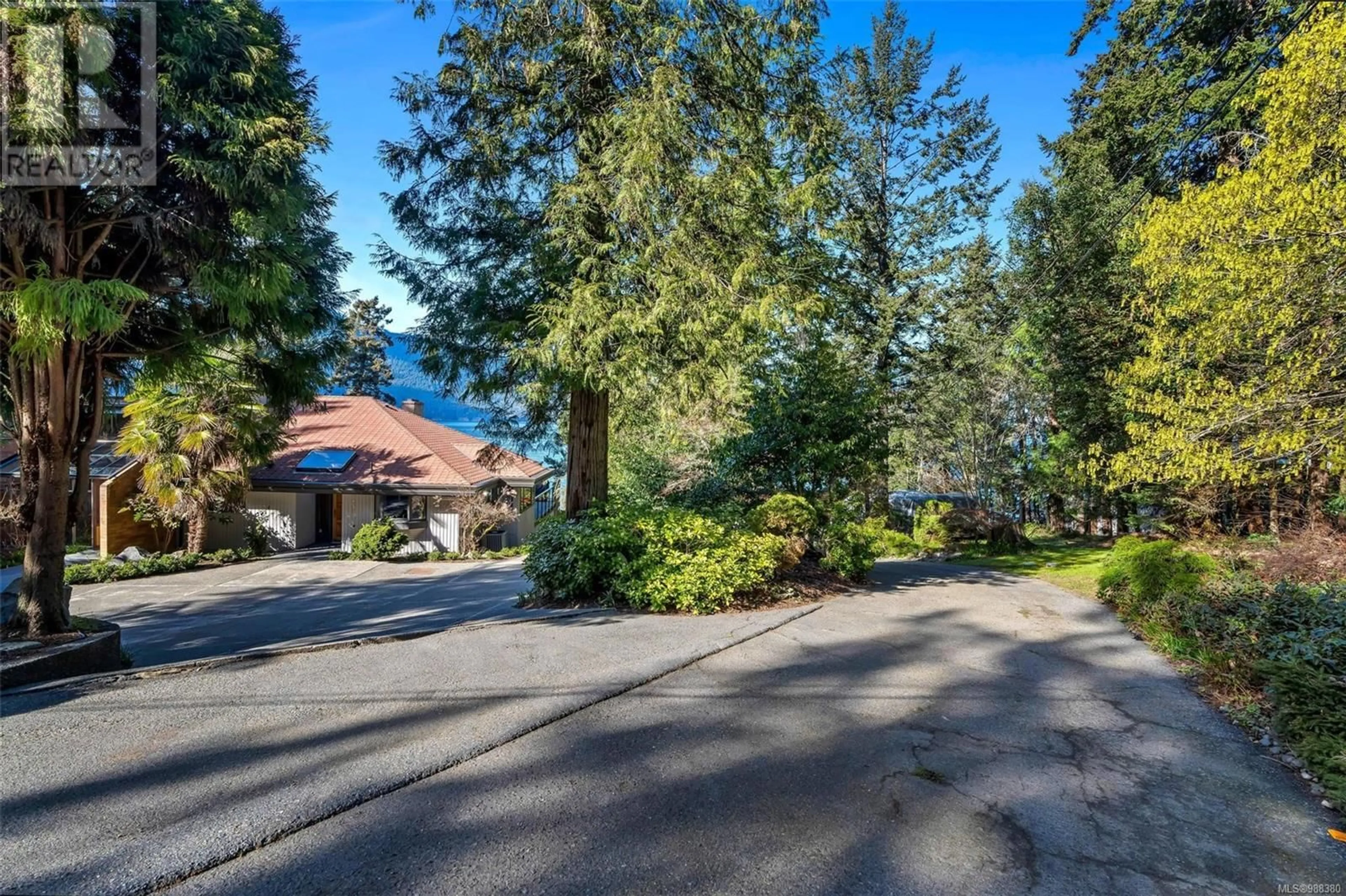 Unknown for 1032/1034 Lands End Rd, North Saanich British Columbia V8L5L3