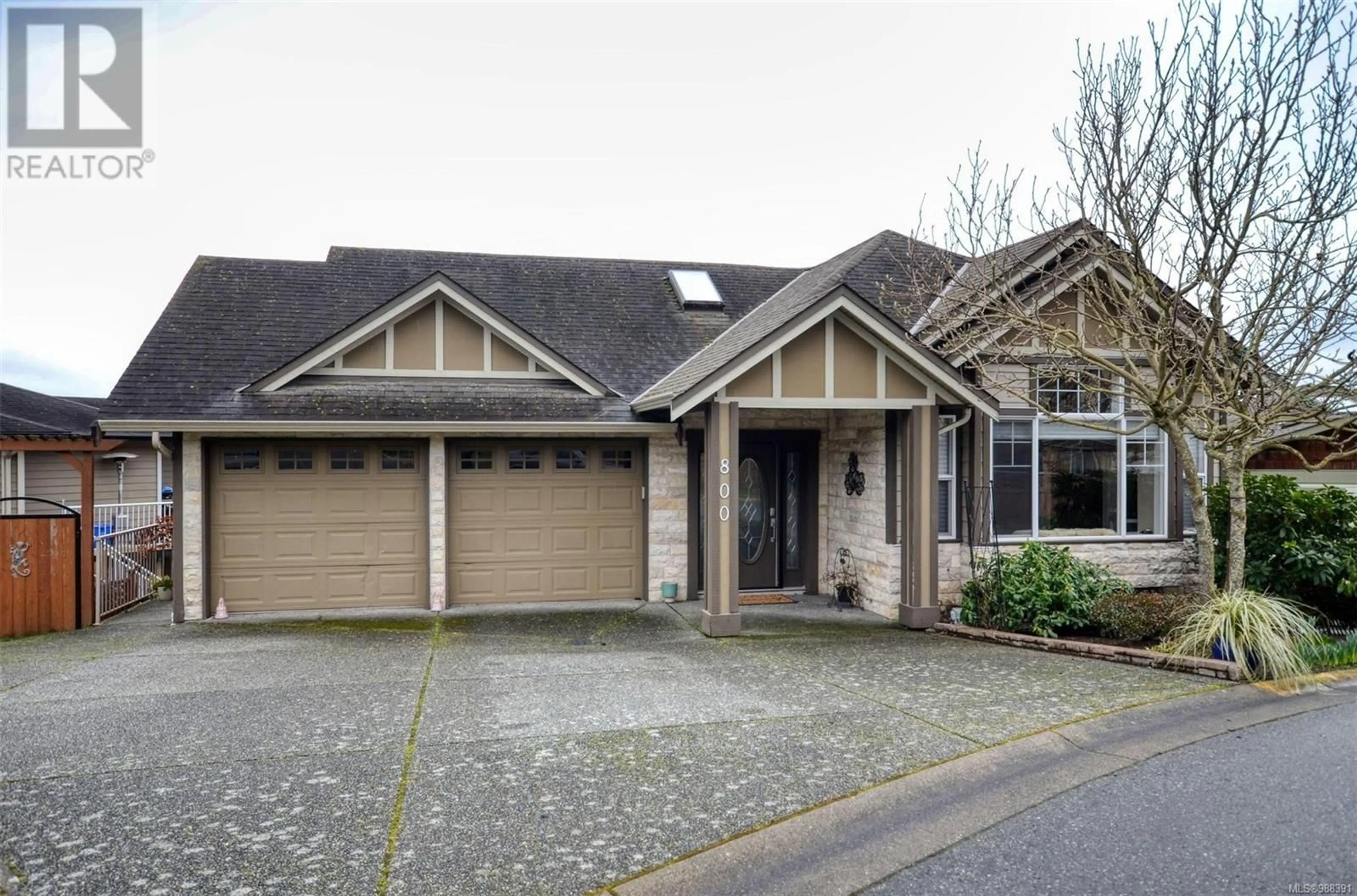 Home with brick exterior material, street for 800 RAINBOW CRESCENT, Saanich British Columbia V8X5M2