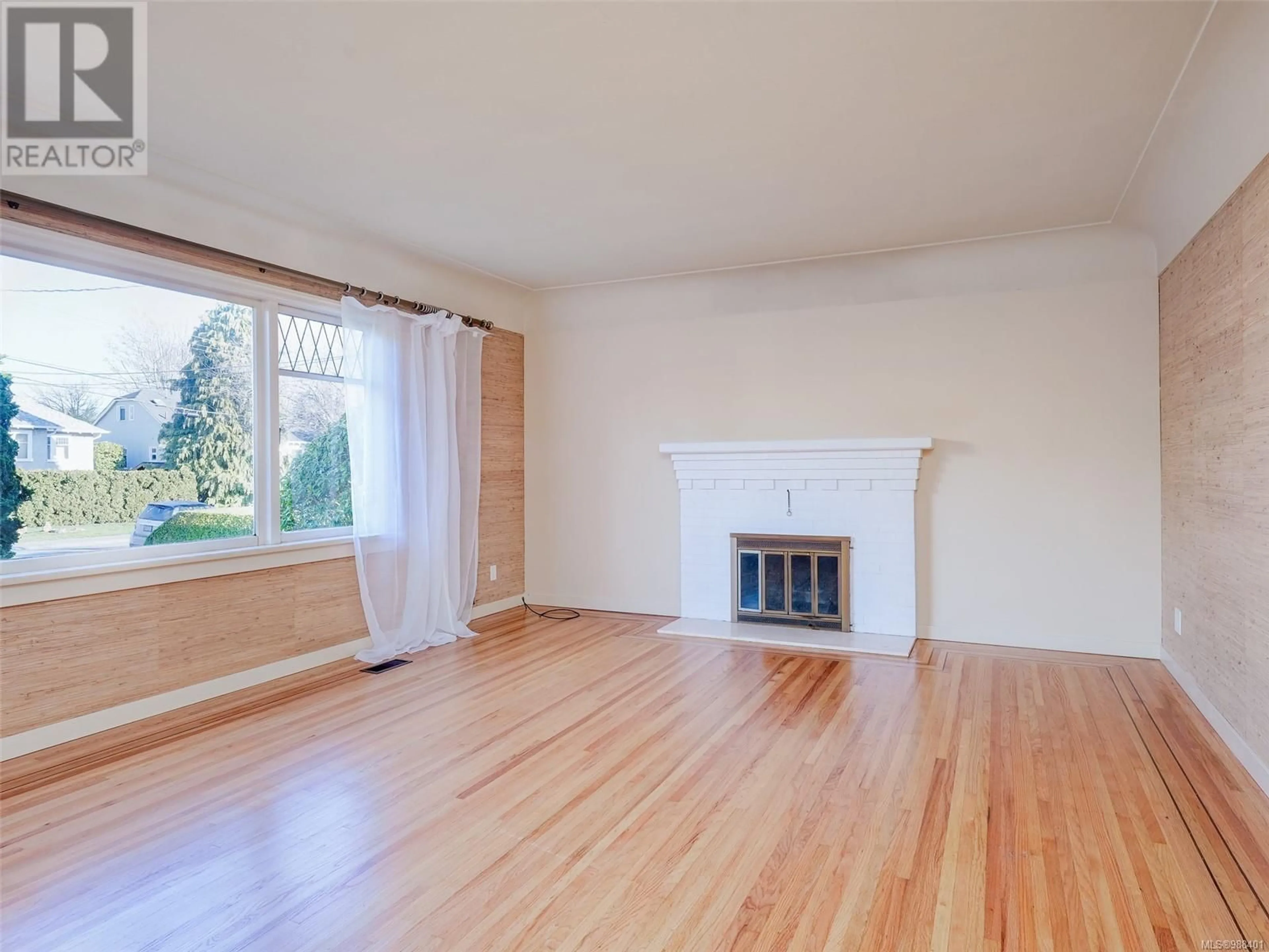 A pic of a room for 2337 Pacific Ave, Oak Bay British Columbia V8R2V6