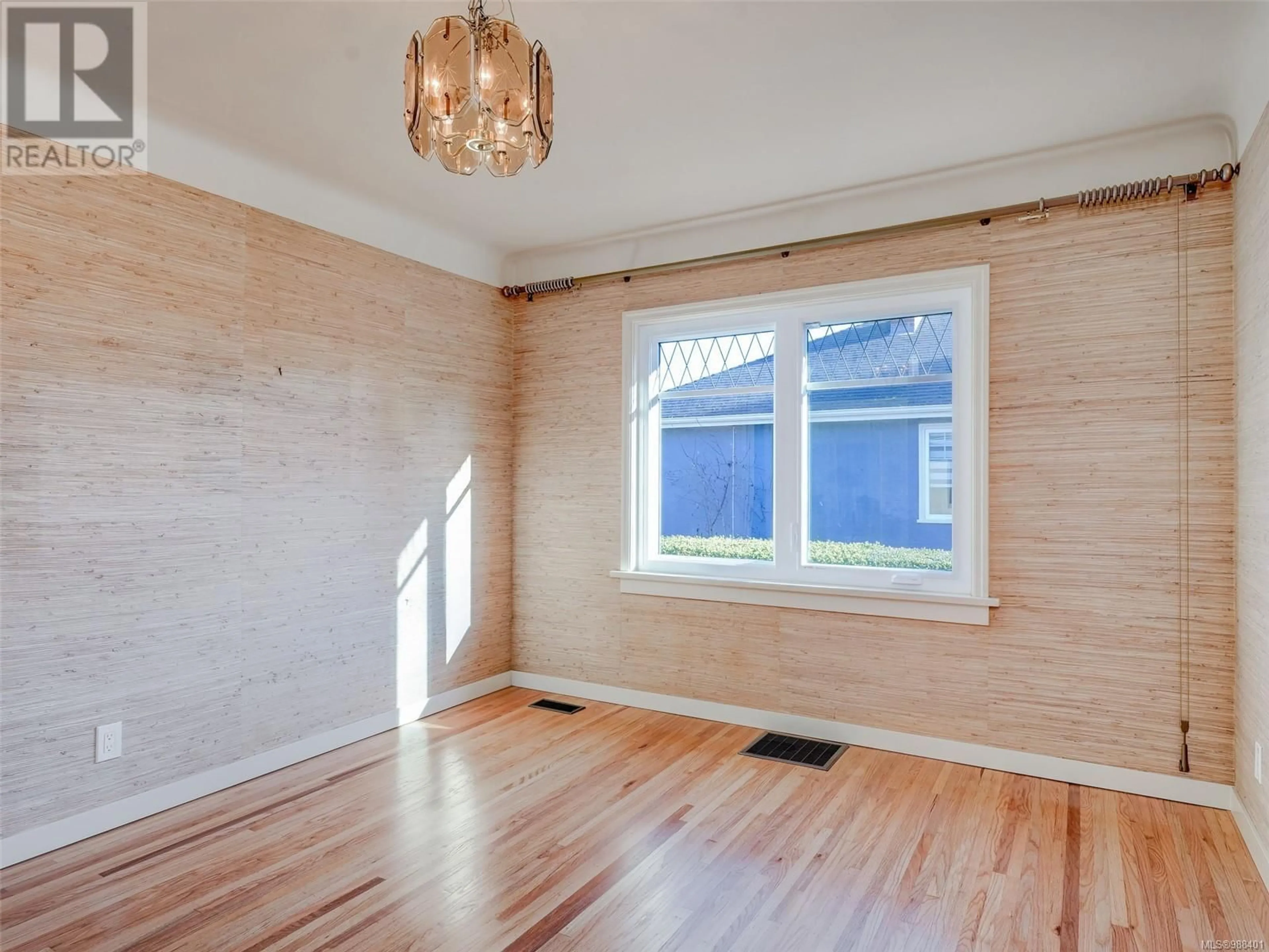 A pic of a room for 2337 Pacific Ave, Oak Bay British Columbia V8R2V6