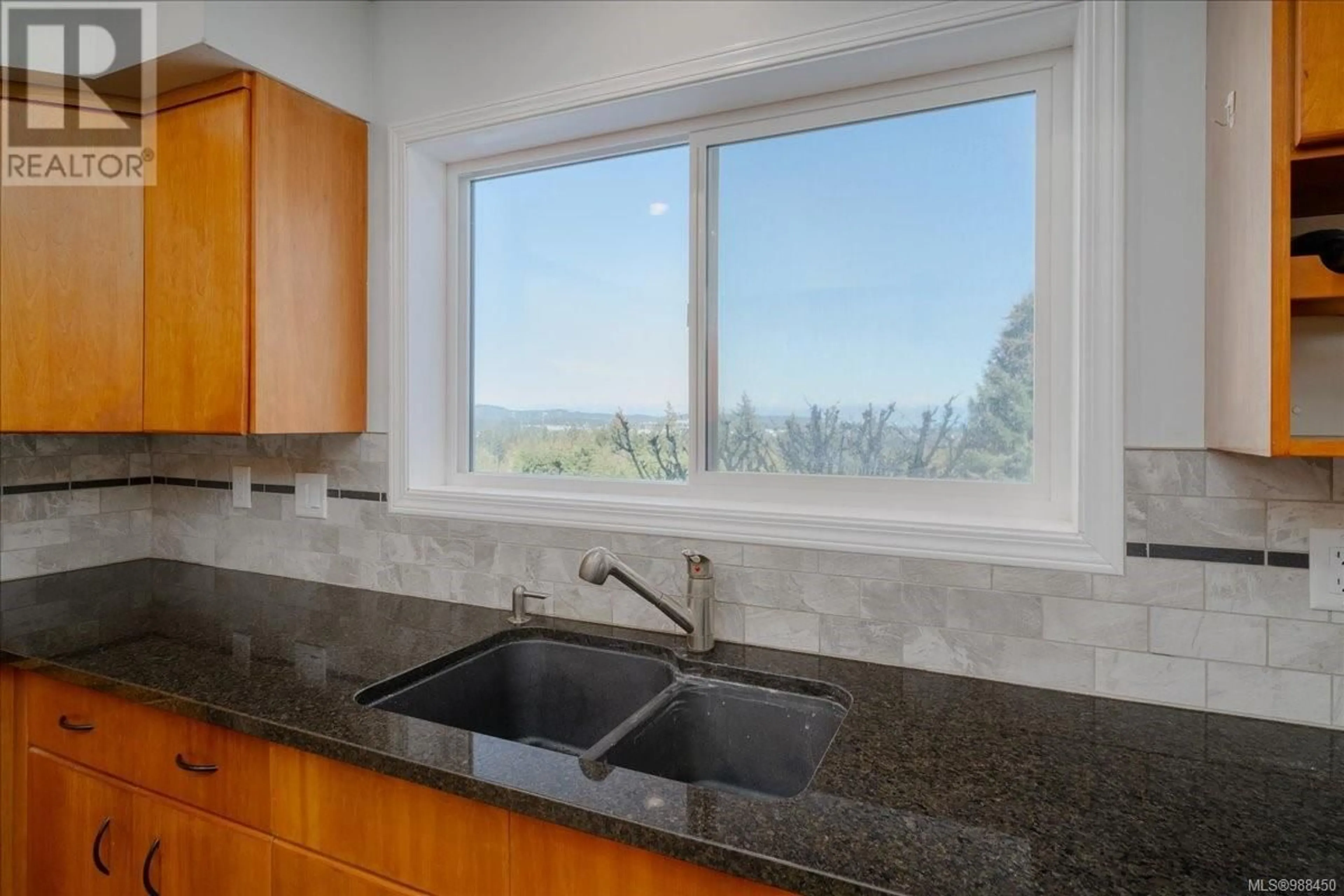 Standard kitchen, ceramic/tile floor for 2334 Panorama View Dr, Nanaimo British Columbia V9R6T1