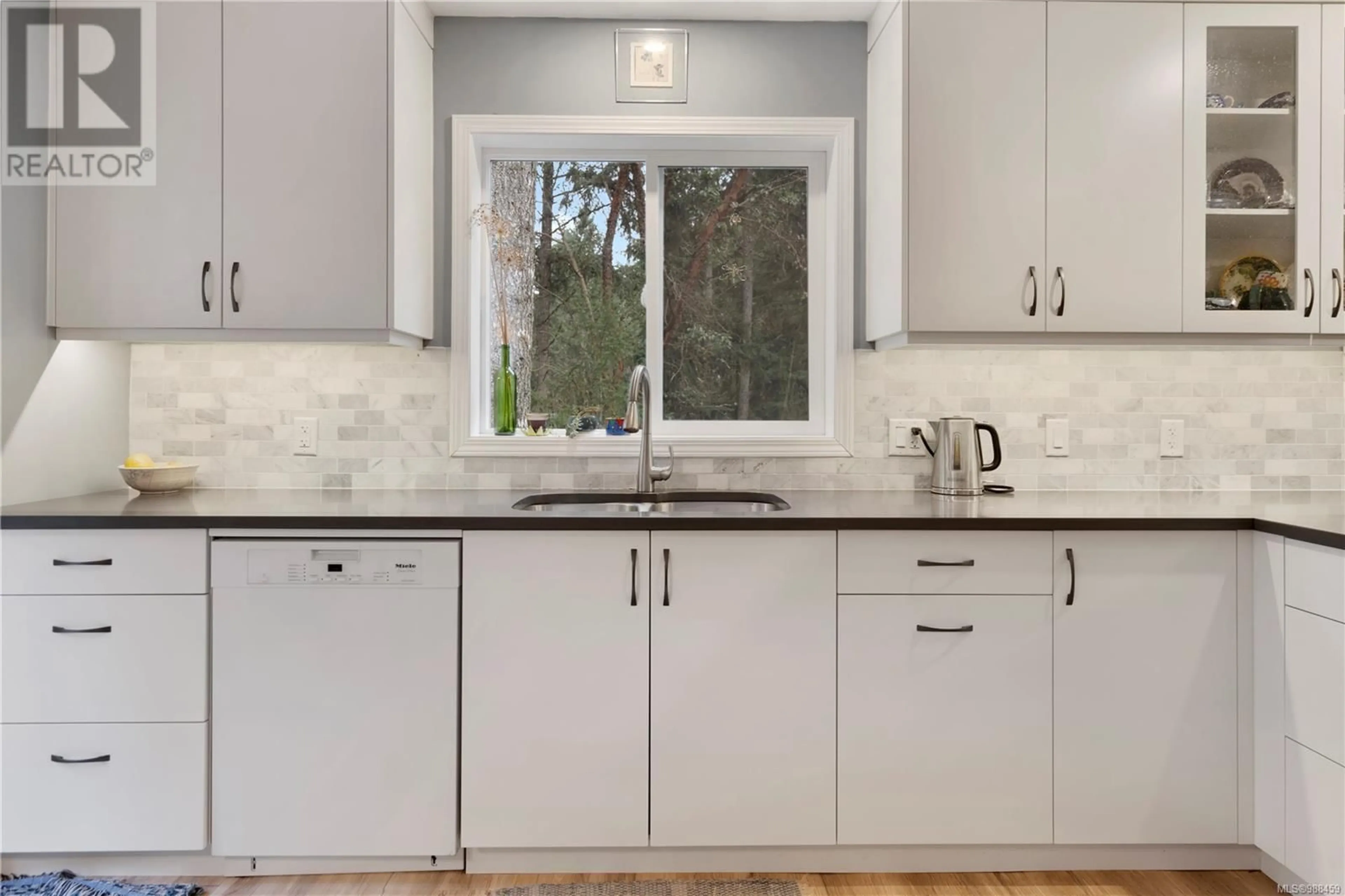 Contemporary kitchen, ceramic/tile floor for 663 Caleb Pike Rd, Highlands British Columbia V9B6G8