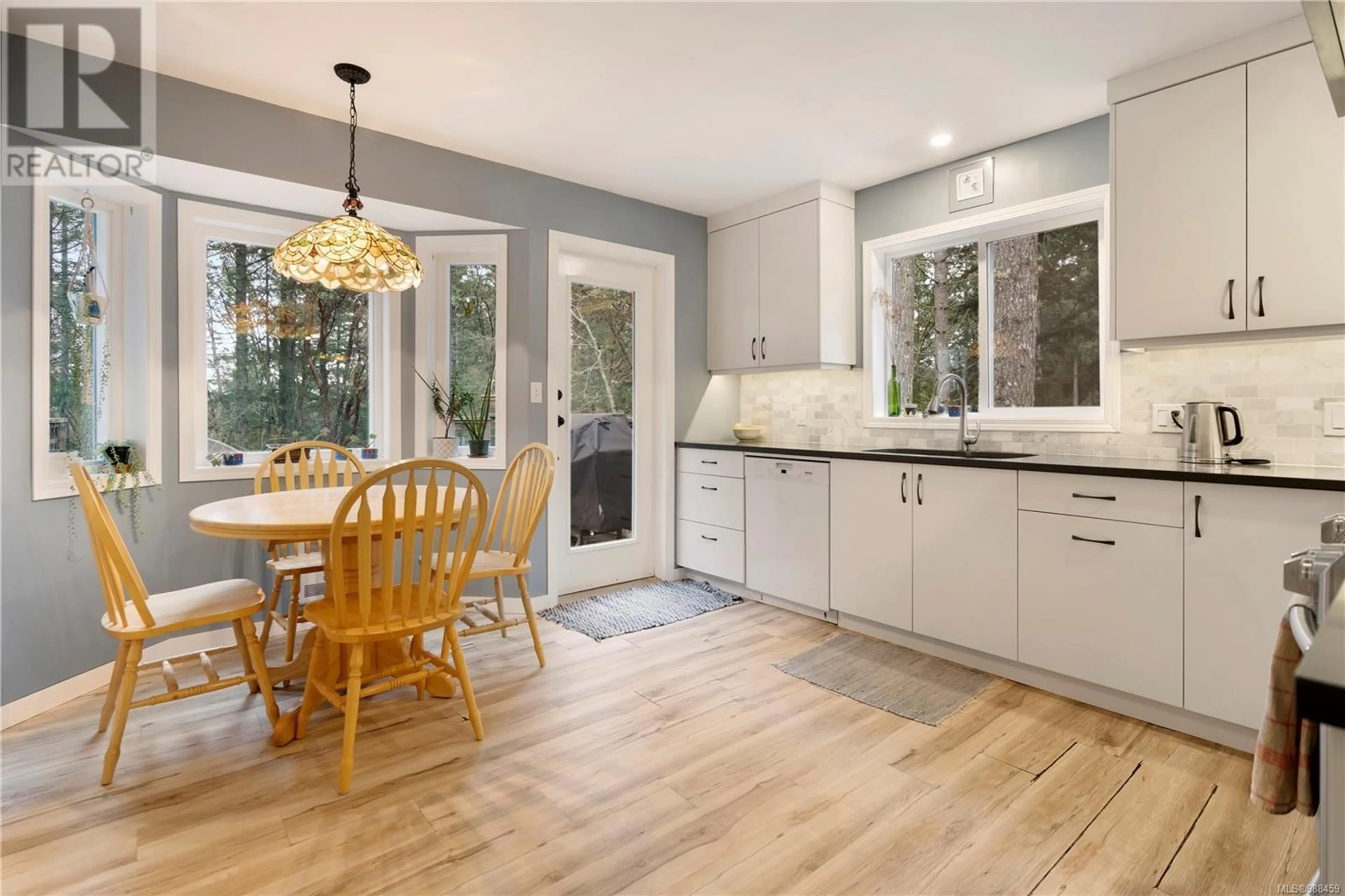 Open concept kitchen, unknown for 663 Caleb Pike Rd, Highlands British Columbia V9B6G8