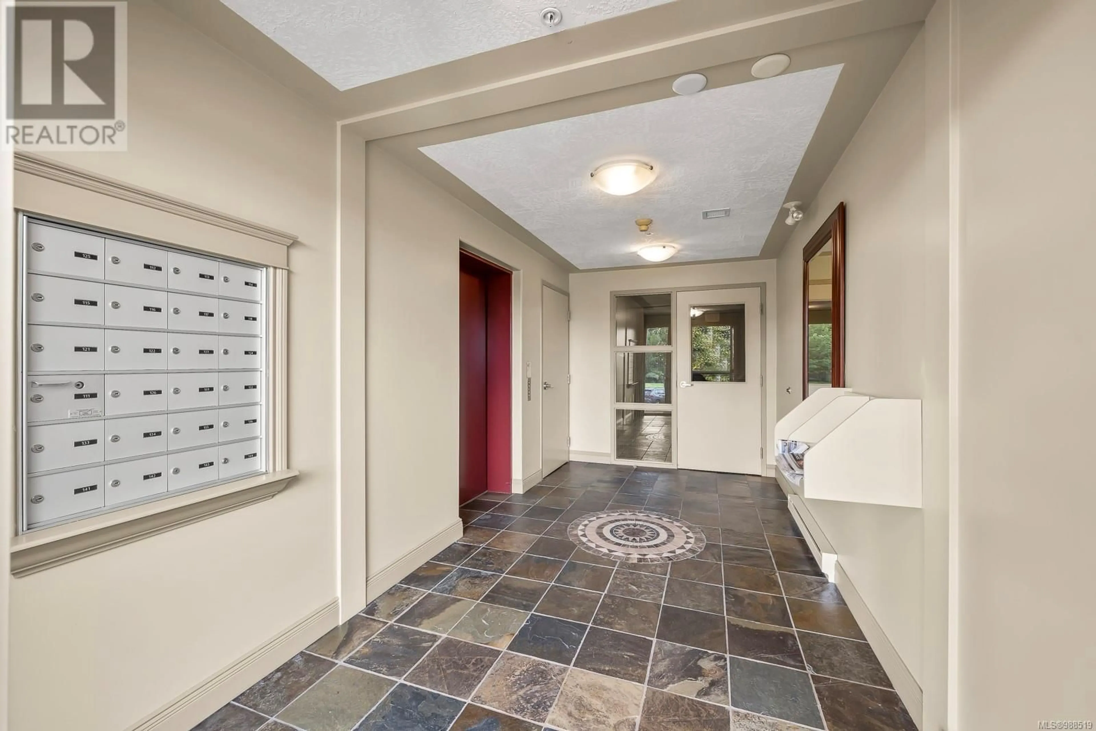 Indoor foyer for 134 - 3666 ROYAL VISTA WAY, Courtenay British Columbia V9N9X7