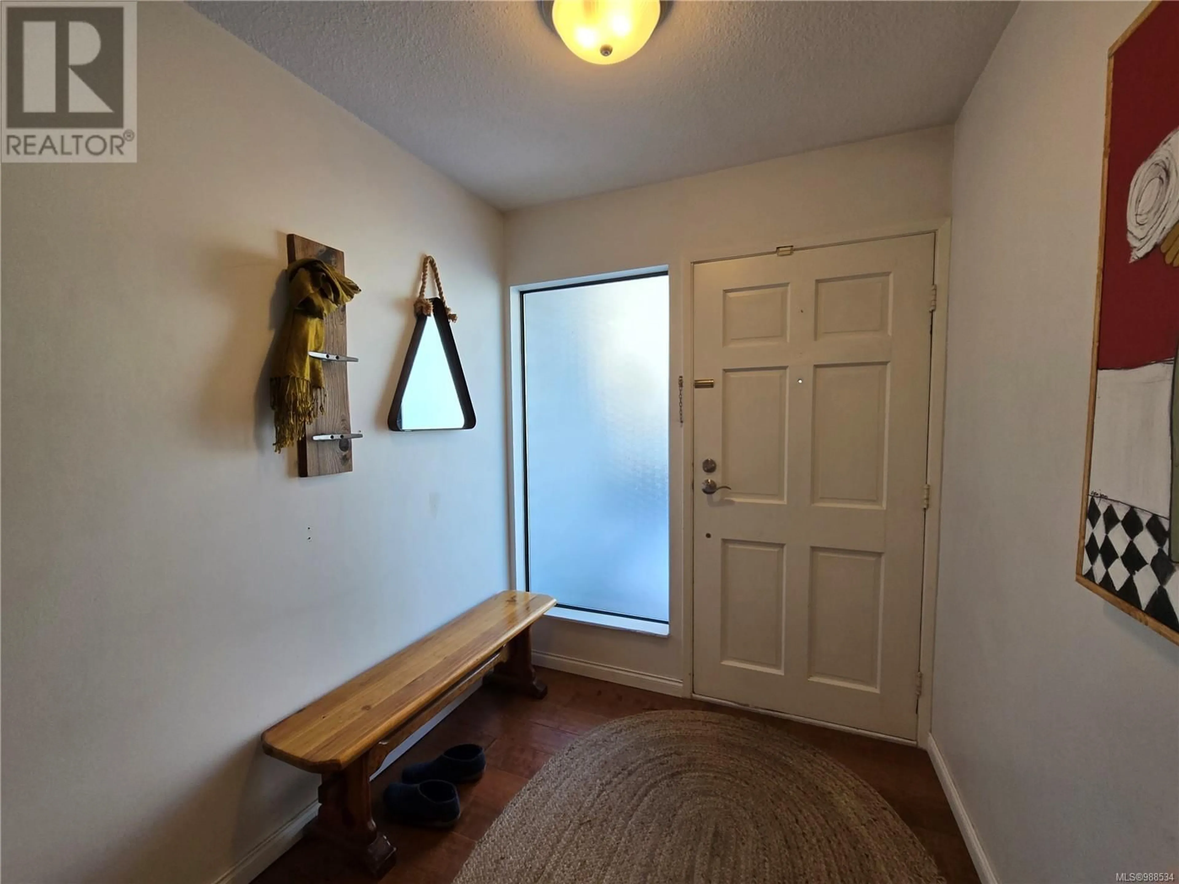 Indoor entryway for 11 8805 Central St, Port Hardy British Columbia V0N2P0