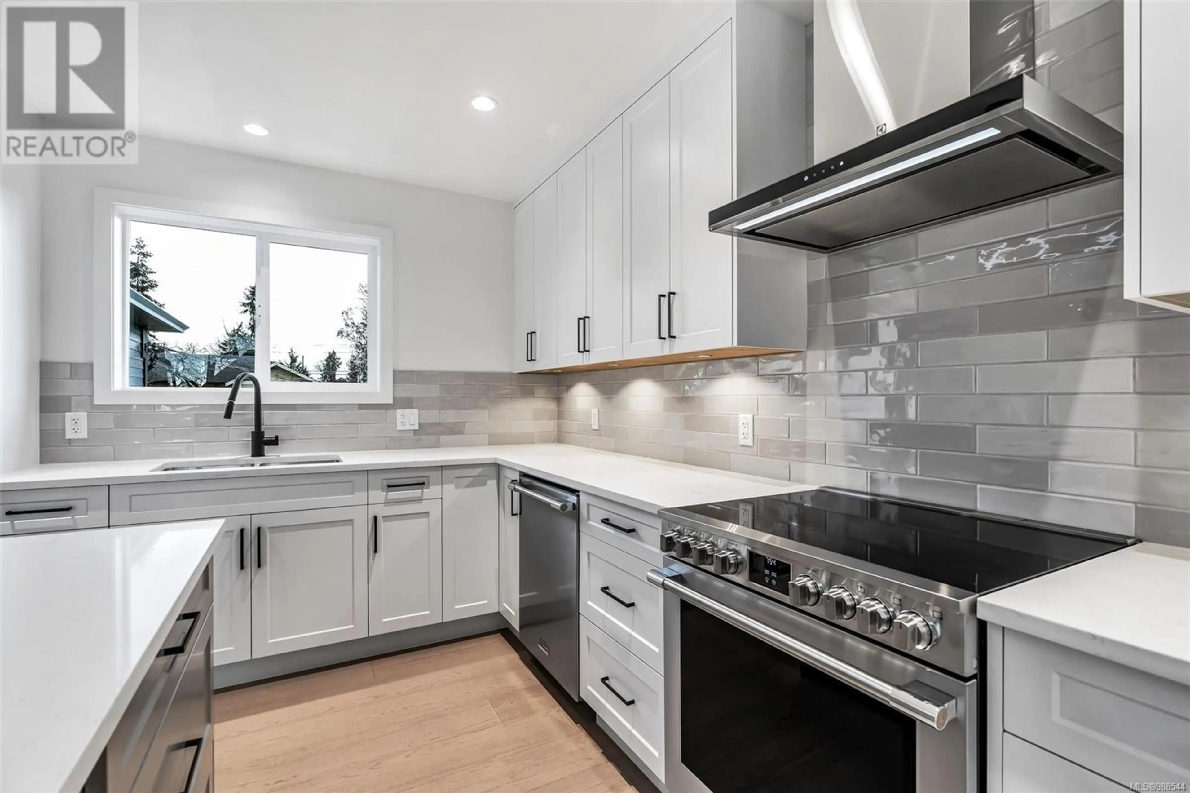 Contemporary kitchen, ceramic/tile floor for 3593 Calumet Ave, Saanich British Columbia V8X1V8