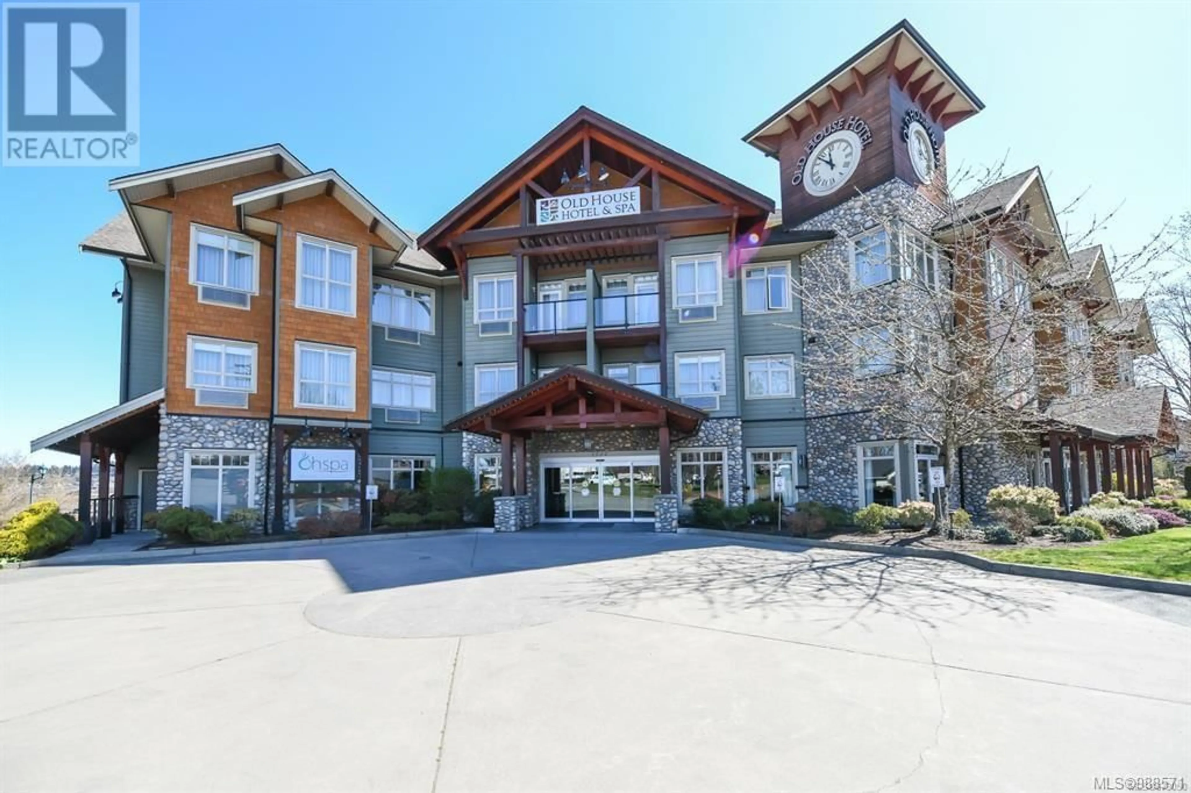Indoor foyer for 109A - 1800 RIVERSIDE LANE, Courtenay British Columbia V9N8C7