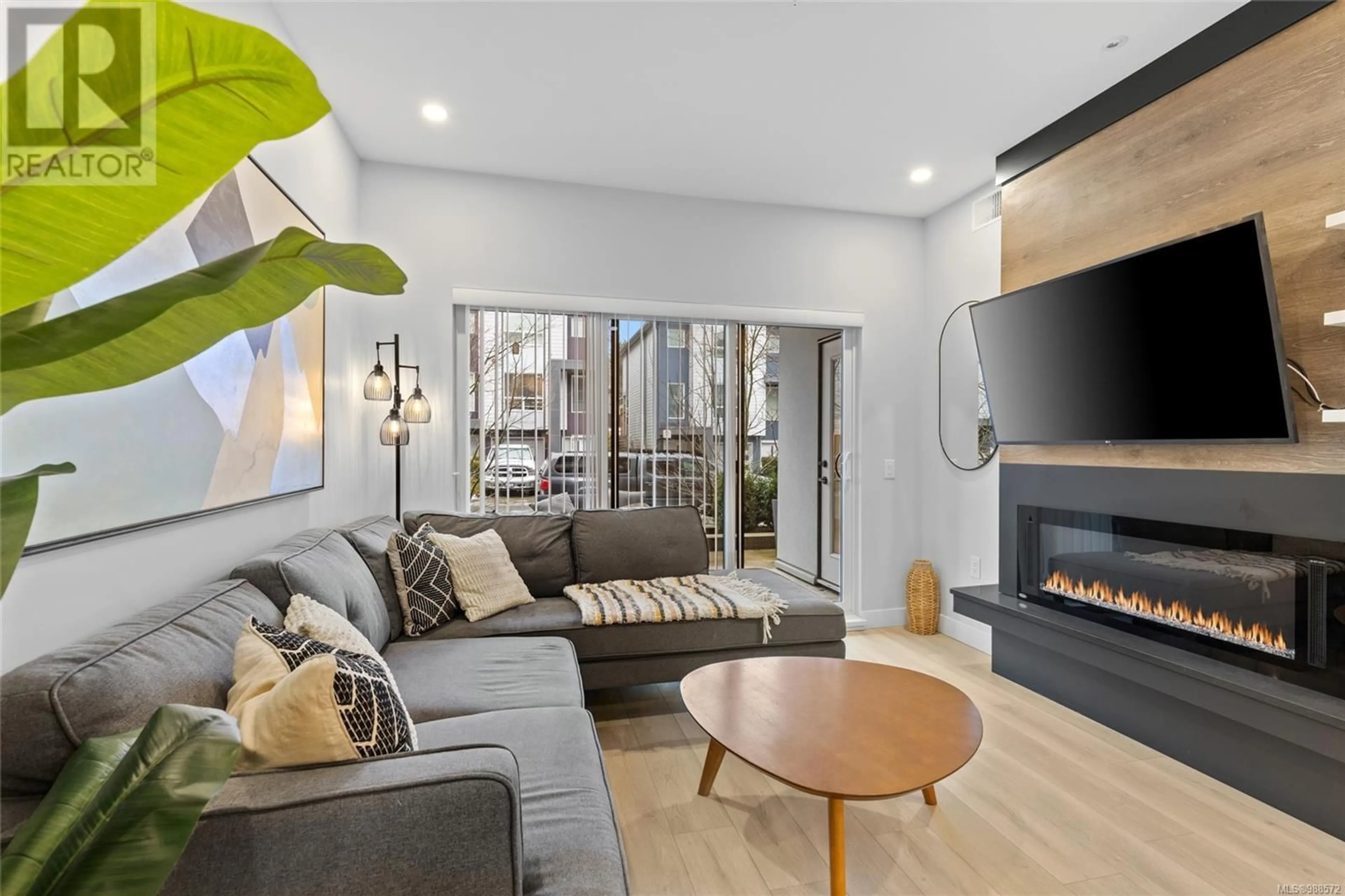 Living room with furniture, unknown for 114 - 950 WHIRLAWAY CRESCENT, Langford British Columbia V9B0Y3