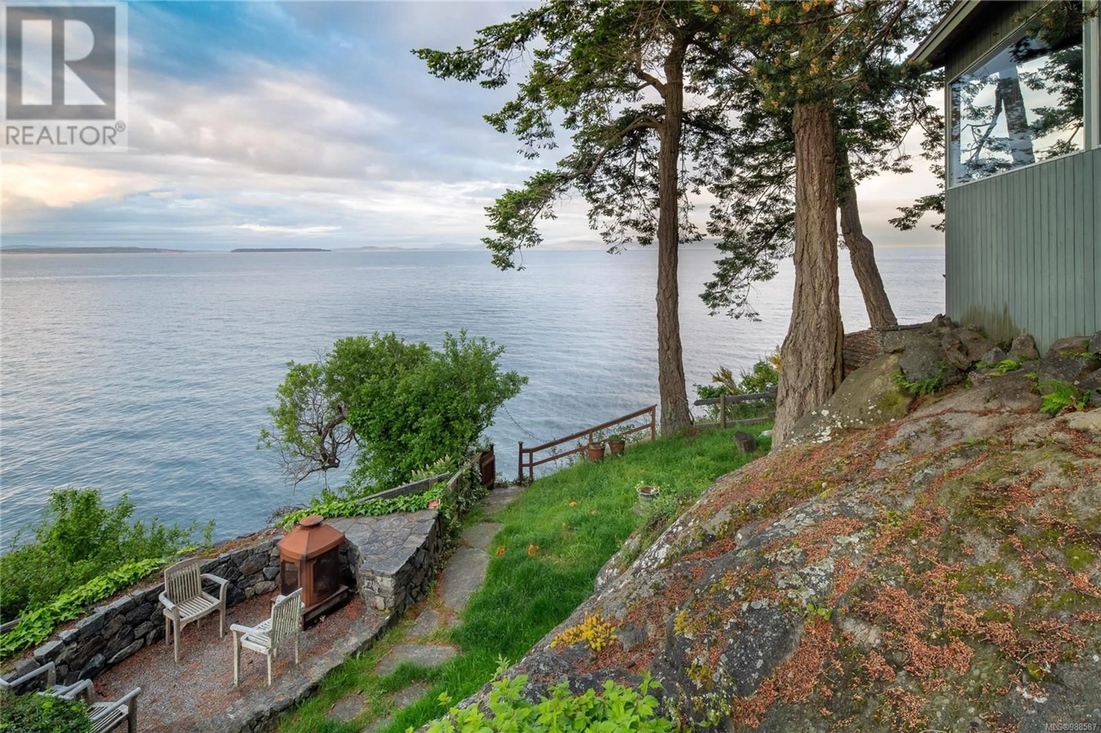 Patio, water/lake/river/ocean view for 4855 Major Rd, Saanich British Columbia V8Y2L8