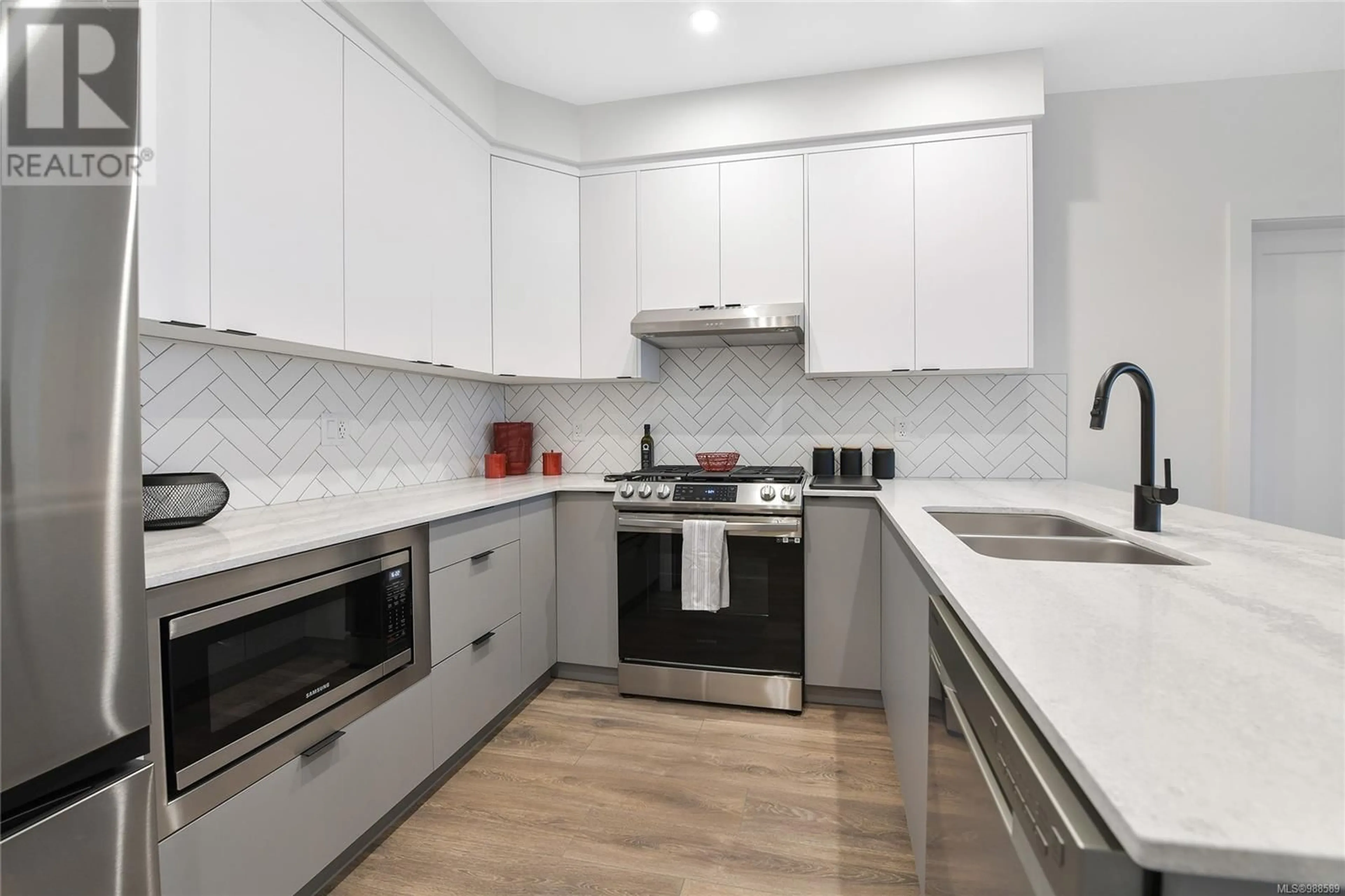 Standard kitchen, unknown for 201 - 1114 SAMAR CRESCENT, Langford British Columbia V9B7C5