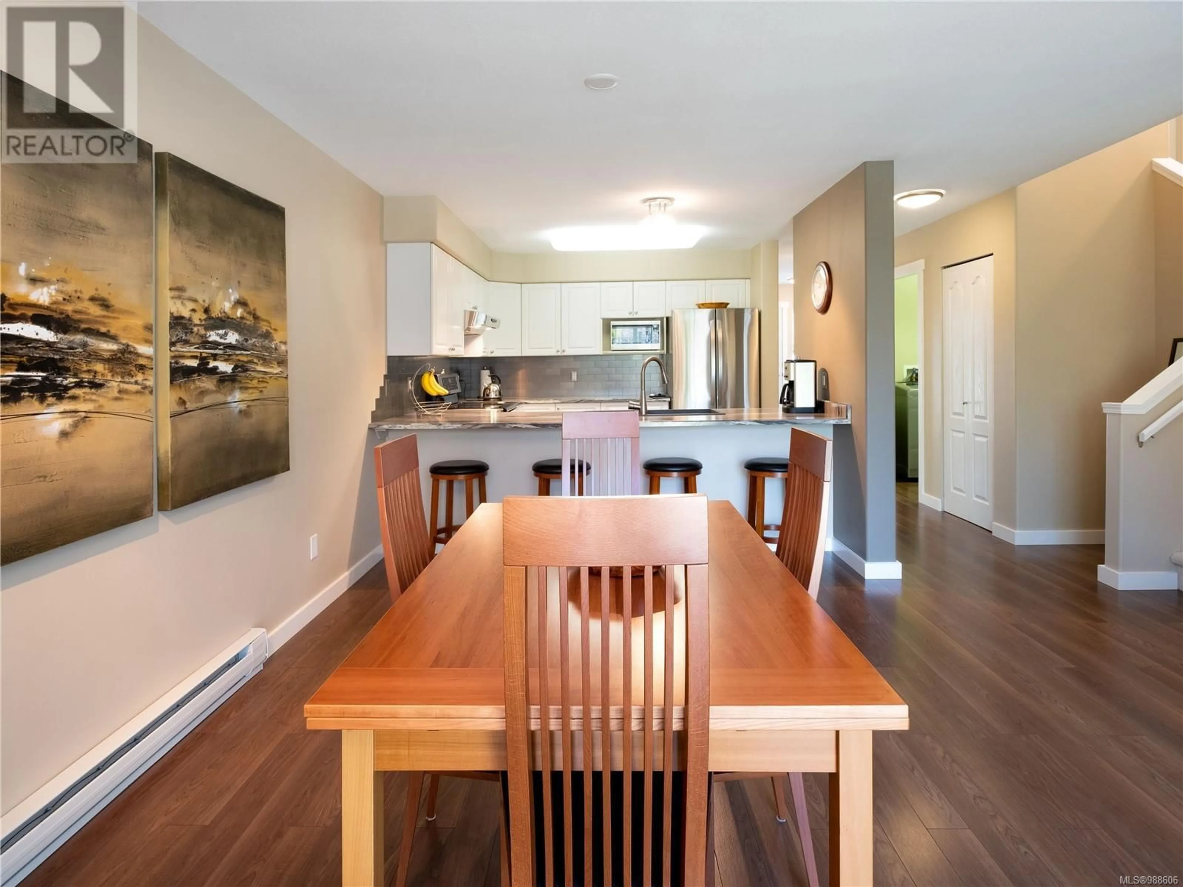 Dining room, wood/laminate floor for 29 2750 Denman St, Campbell River British Columbia V9H1T1