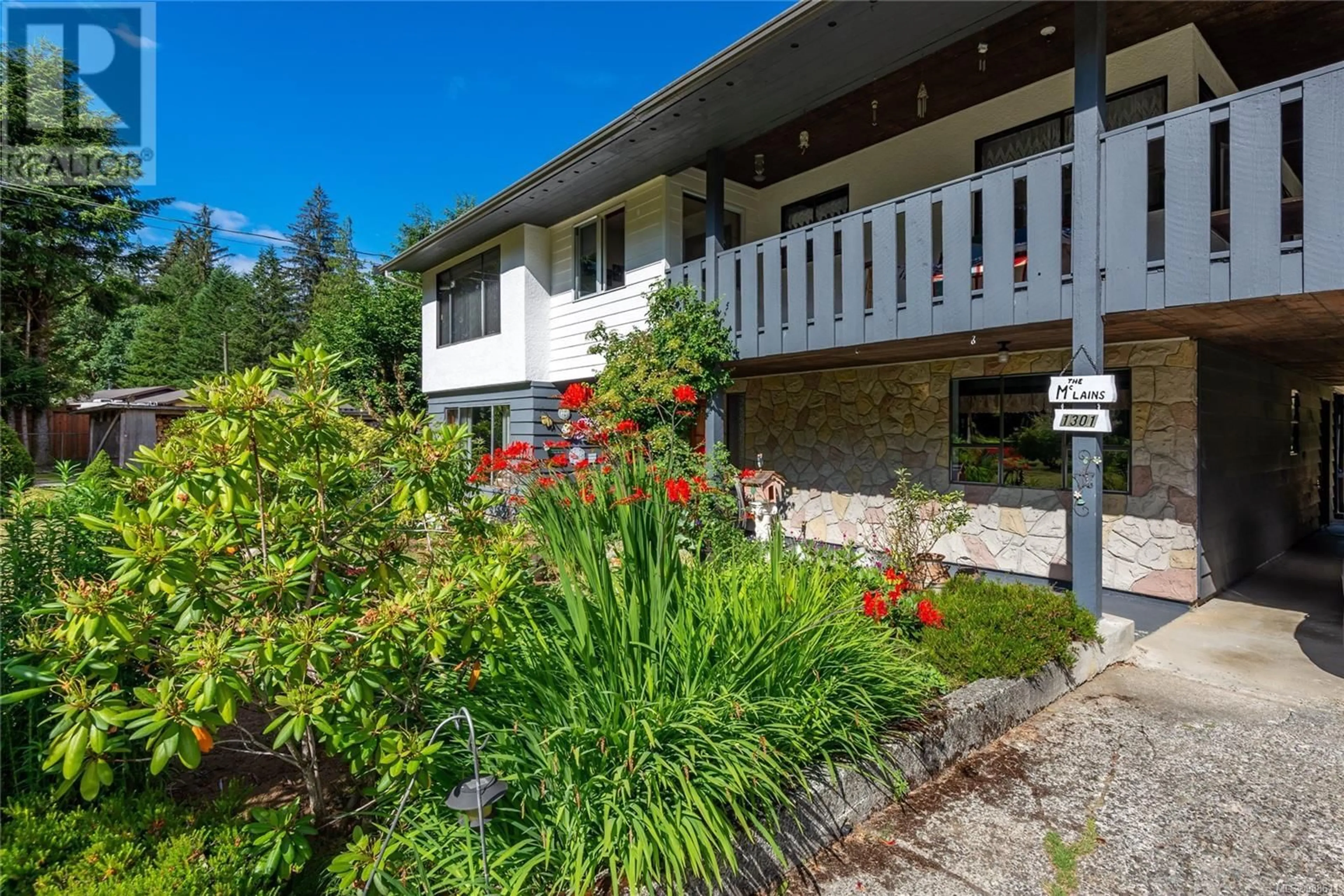 Patio, unknown for 1301 SAYWARD ROAD, Sayward British Columbia V0P1R0