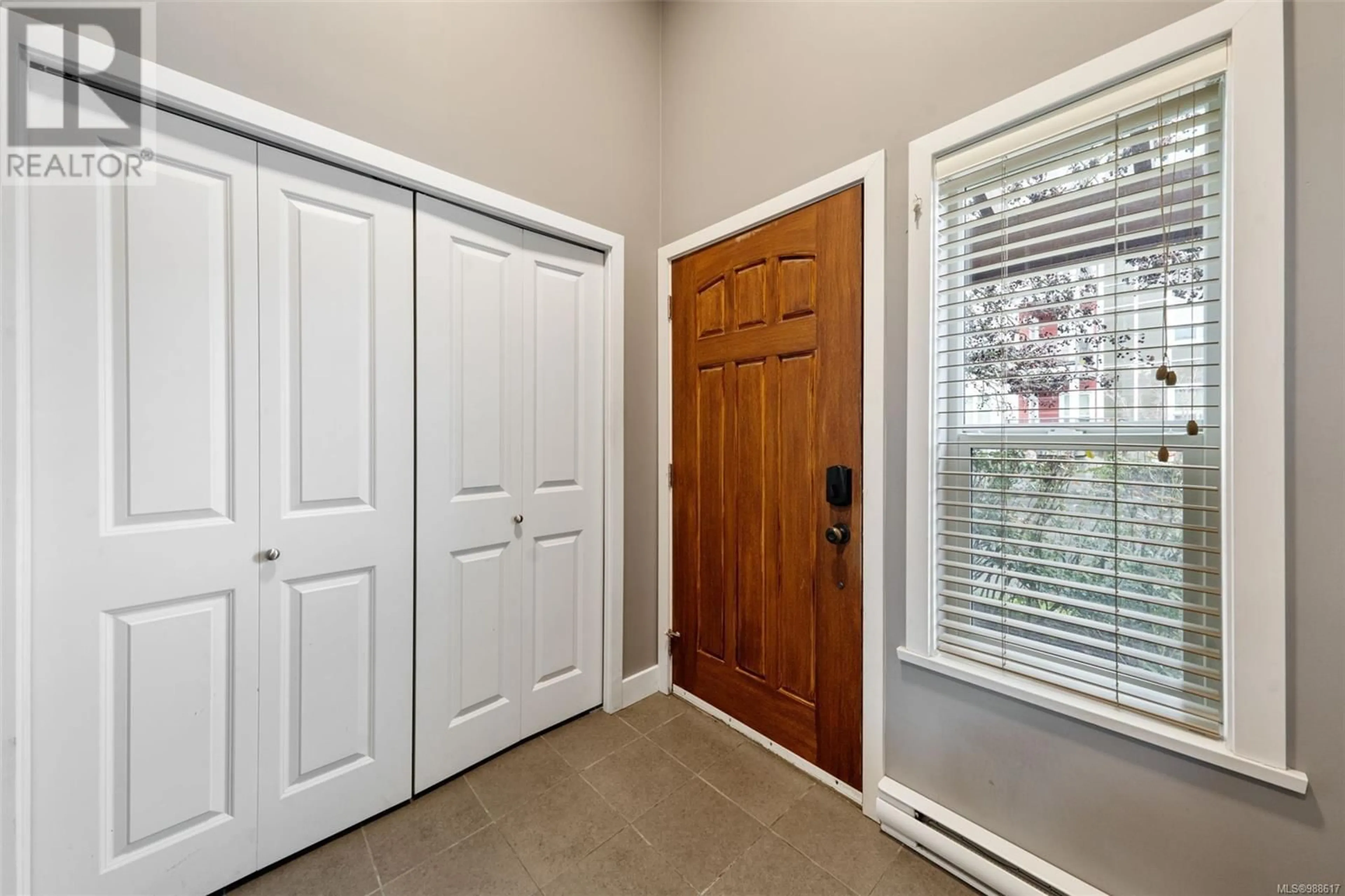 Indoor entryway for 860 Brock Ave, Langford British Columbia V9B3C6