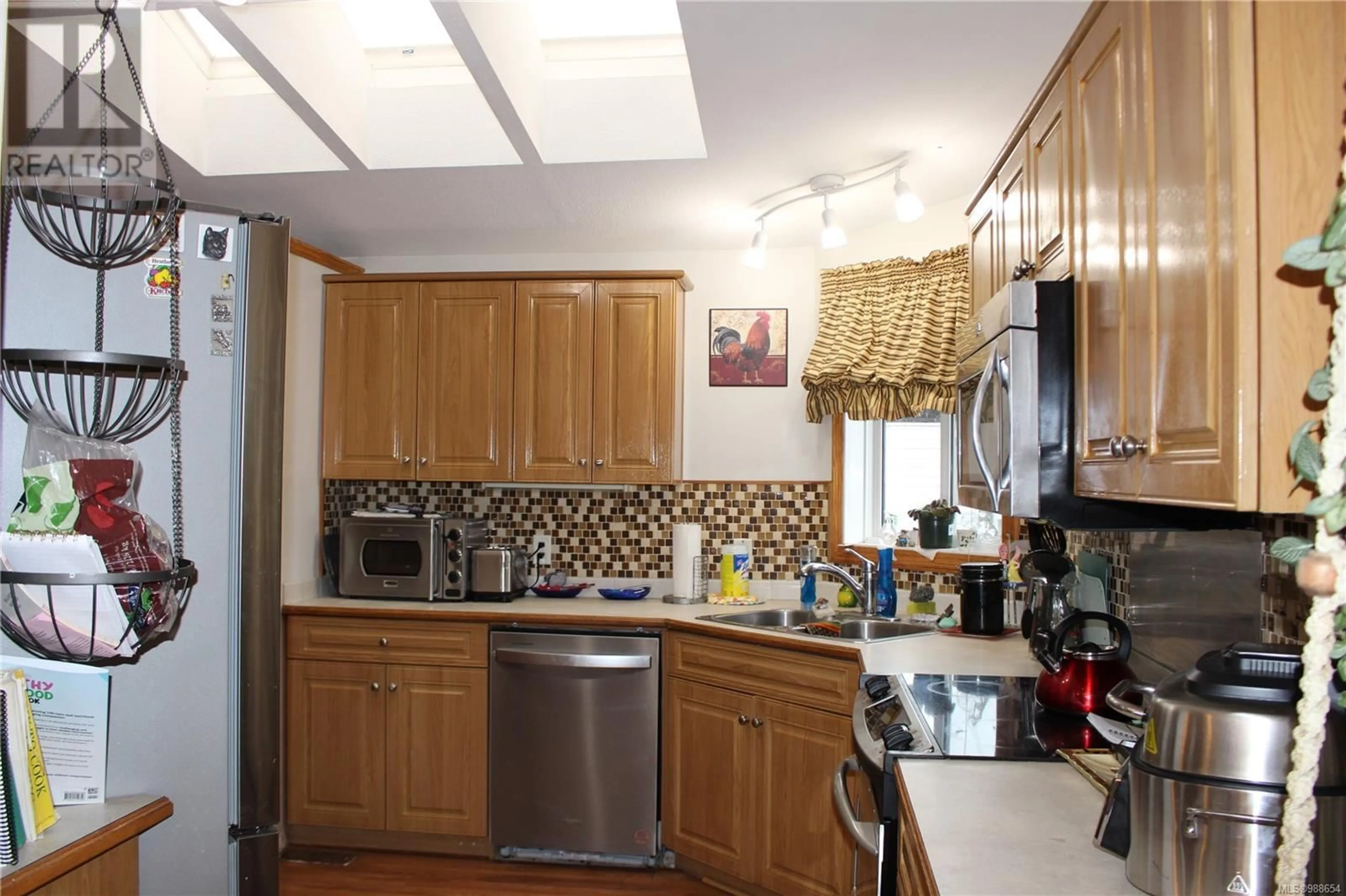 Standard kitchen, unknown for 129 1736 Timberlands Rd, Nanaimo British Columbia V9G1K3