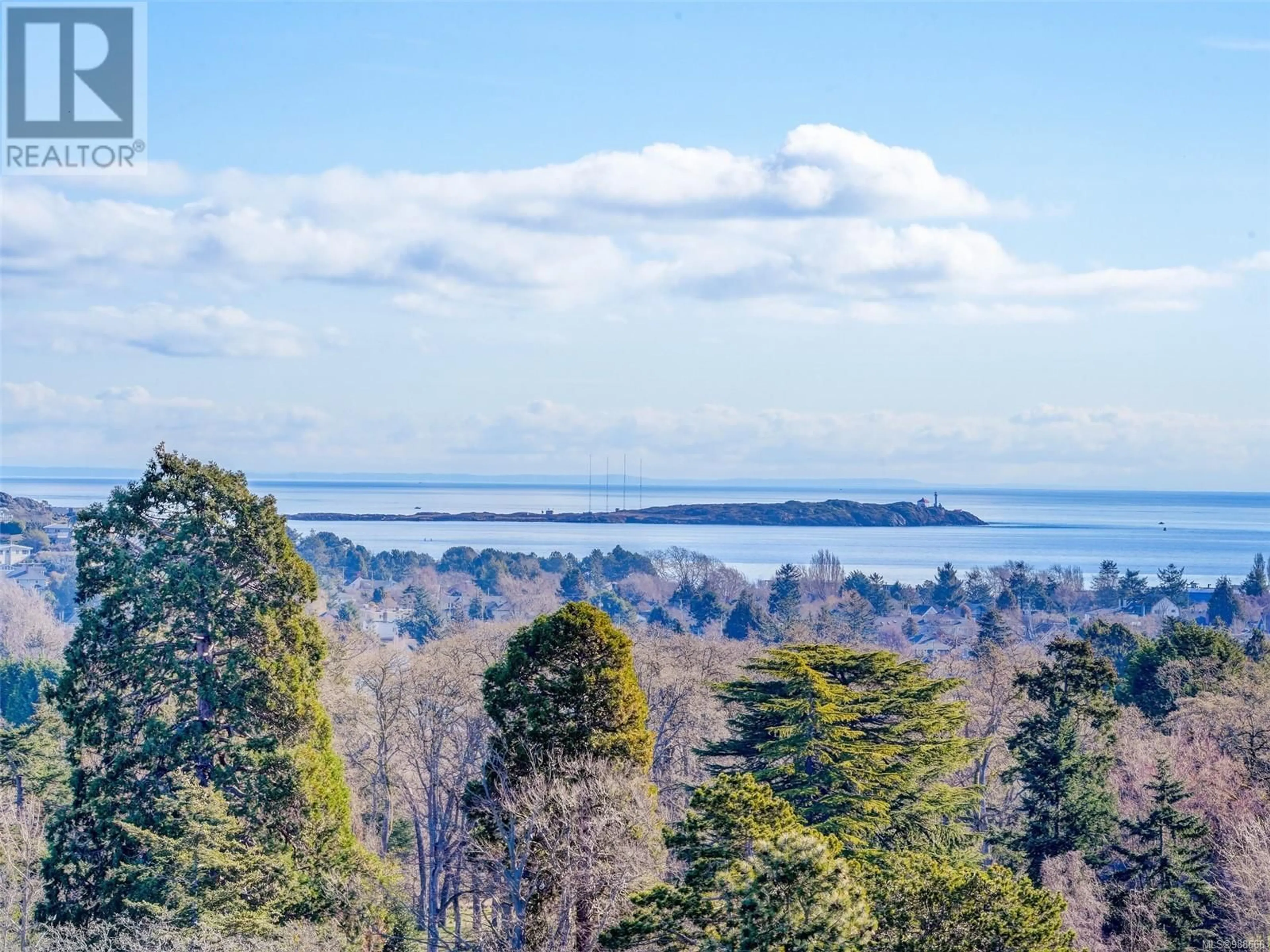 A pic from outside/outdoor area/front of a property/back of a property/a pic from drone, water/lake/river/ocean view for 1709 620 Toronto St, Victoria British Columbia V8V1P7