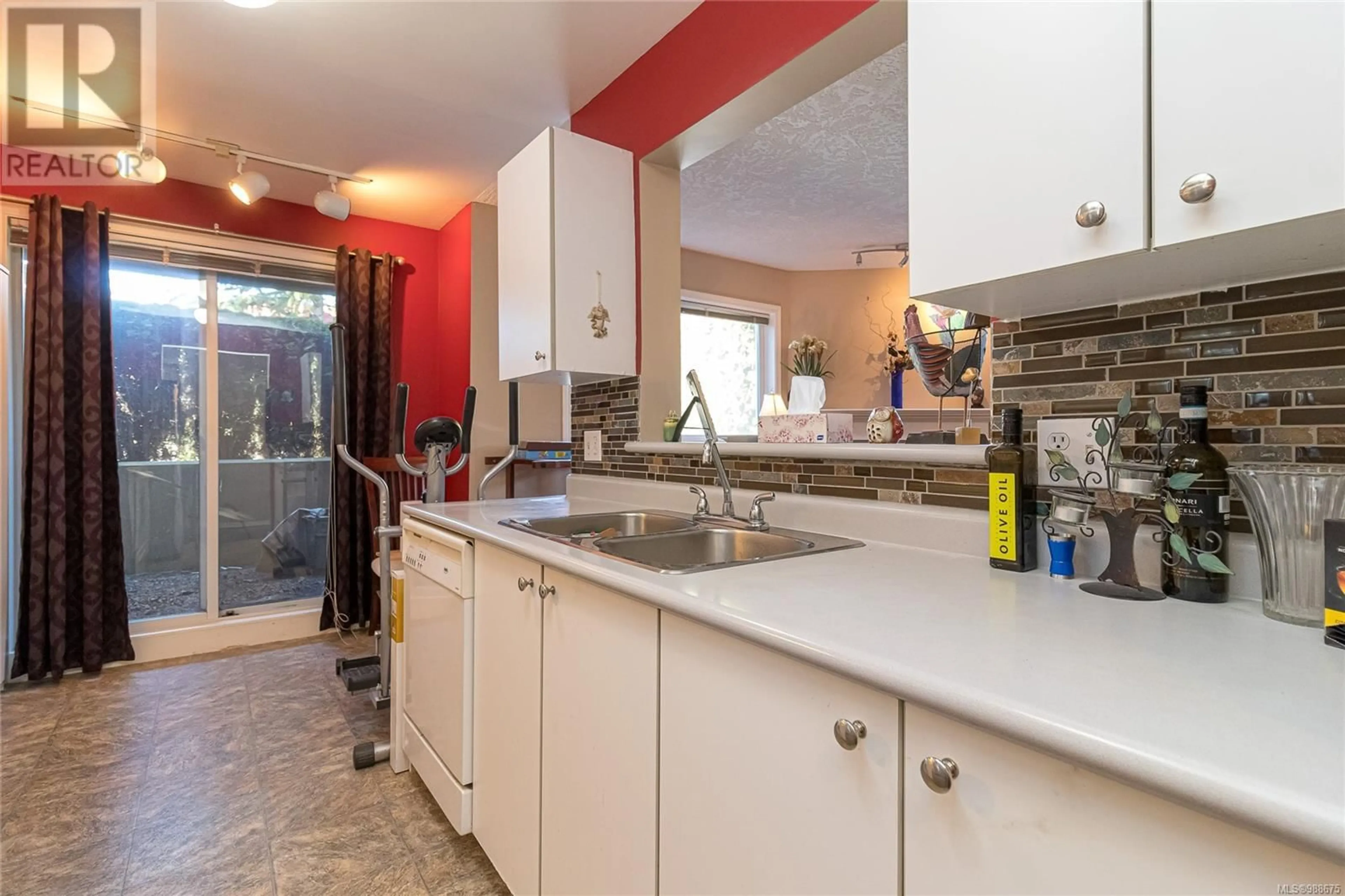 Standard kitchen, ceramic/tile floor for 101 894 Vernon Ave, Saanich British Columbia V8X2W6