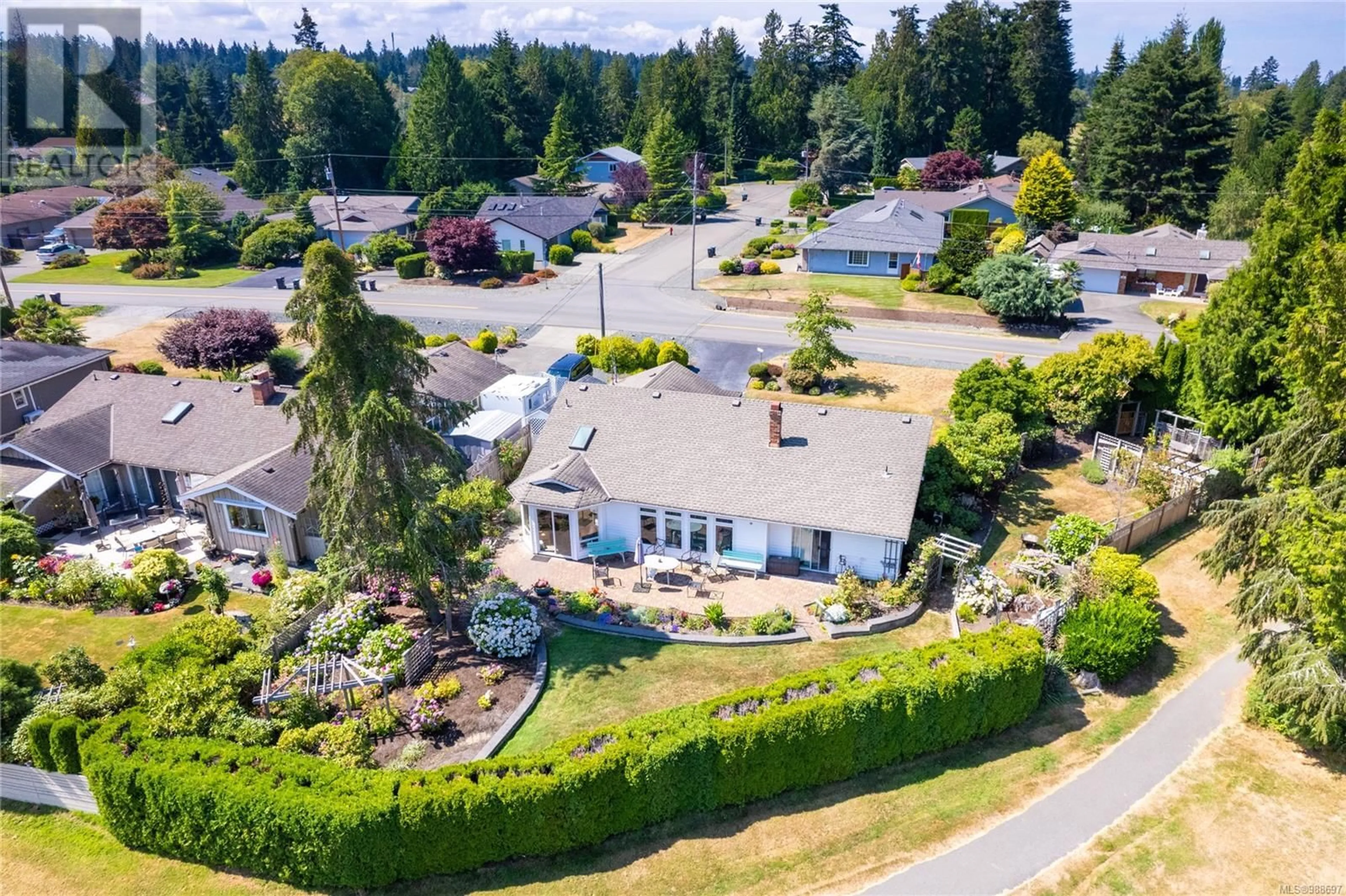 A pic from outside/outdoor area/front of a property/back of a property/a pic from drone, water/lake/river/ocean view for 495 Eaglecrest Dr, Qualicum Beach British Columbia V9K1E8