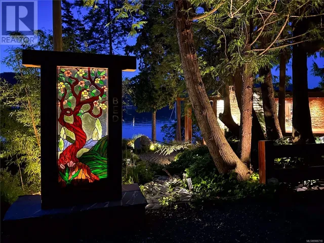 7909 BEDWELL DRIVE, Pender Island 2