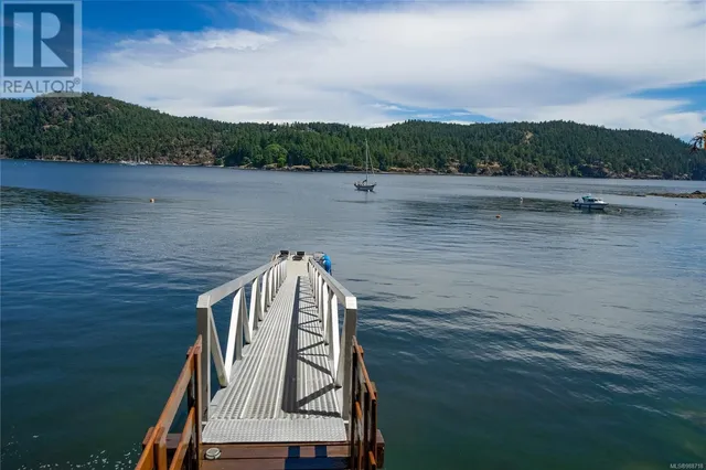 7909 BEDWELL DRIVE, Pender Island 4
