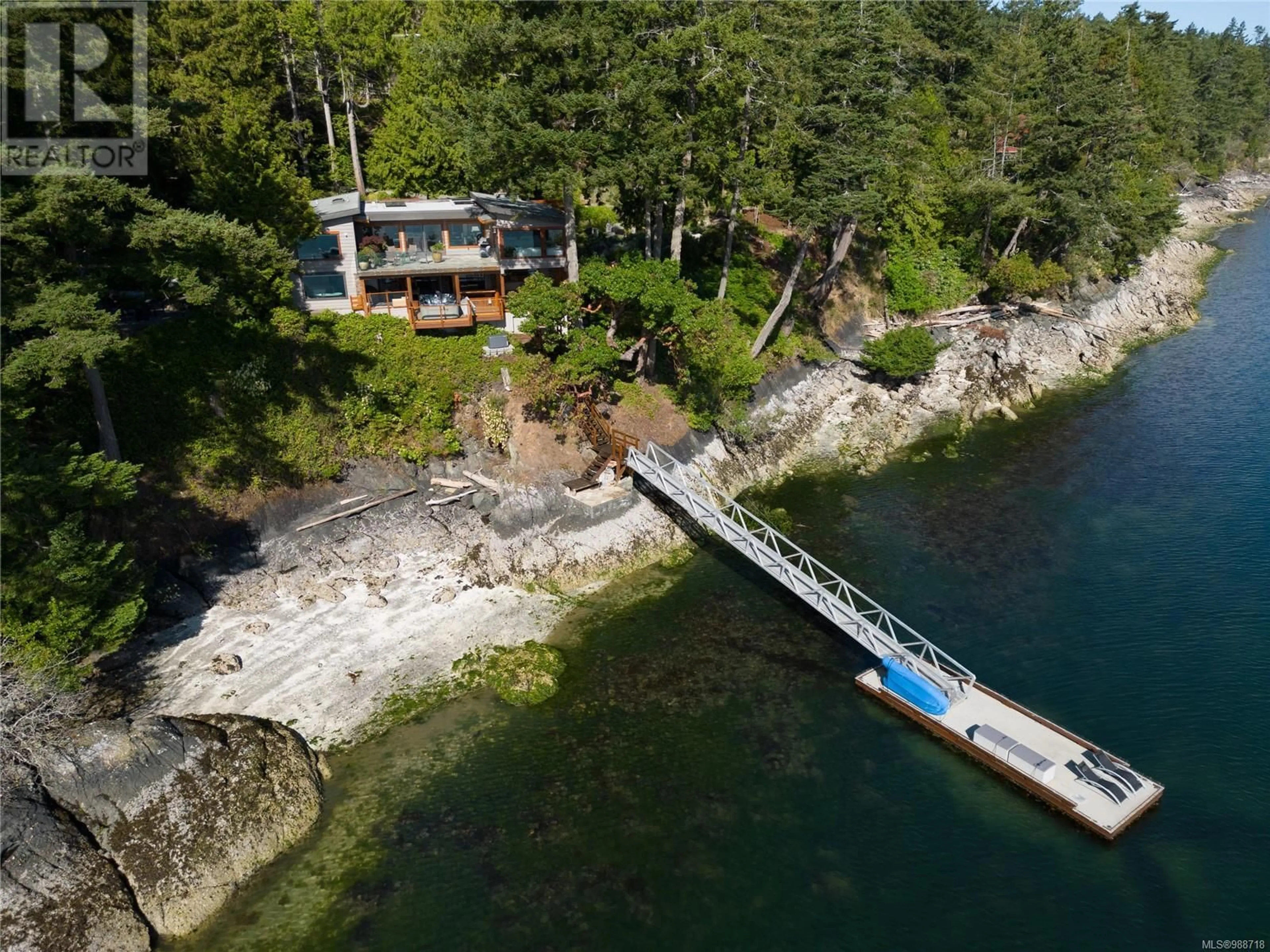 A pic from outside/outdoor area/front of a property/back of a property/a pic from drone, water/lake/river/ocean view for 7909 Bedwell Dr, Pender Island British Columbia V0N2M2