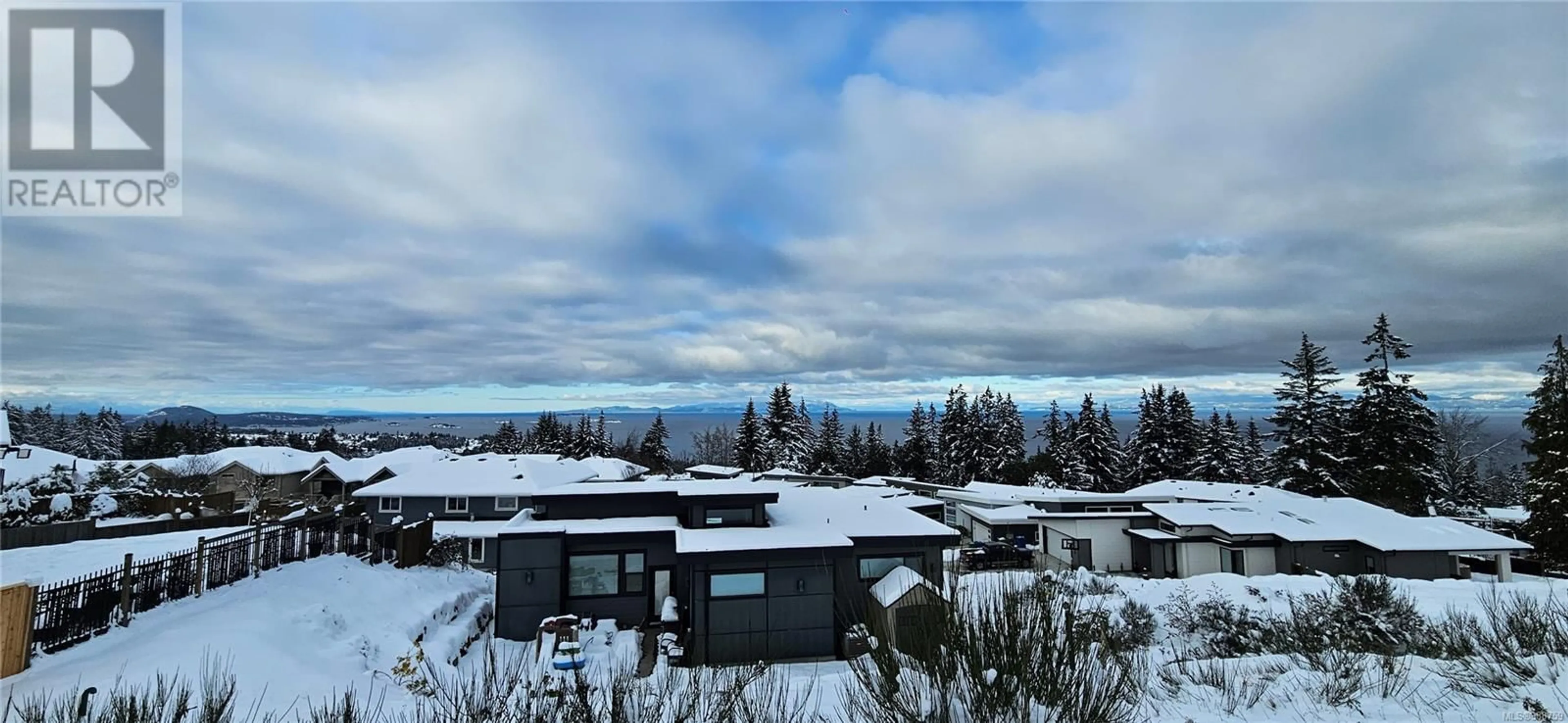 A pic from outside/outdoor area/front of a property/back of a property/a pic from drone, mountain view for 156 Hawk Point Rd, Nanaimo British Columbia V9T5W2