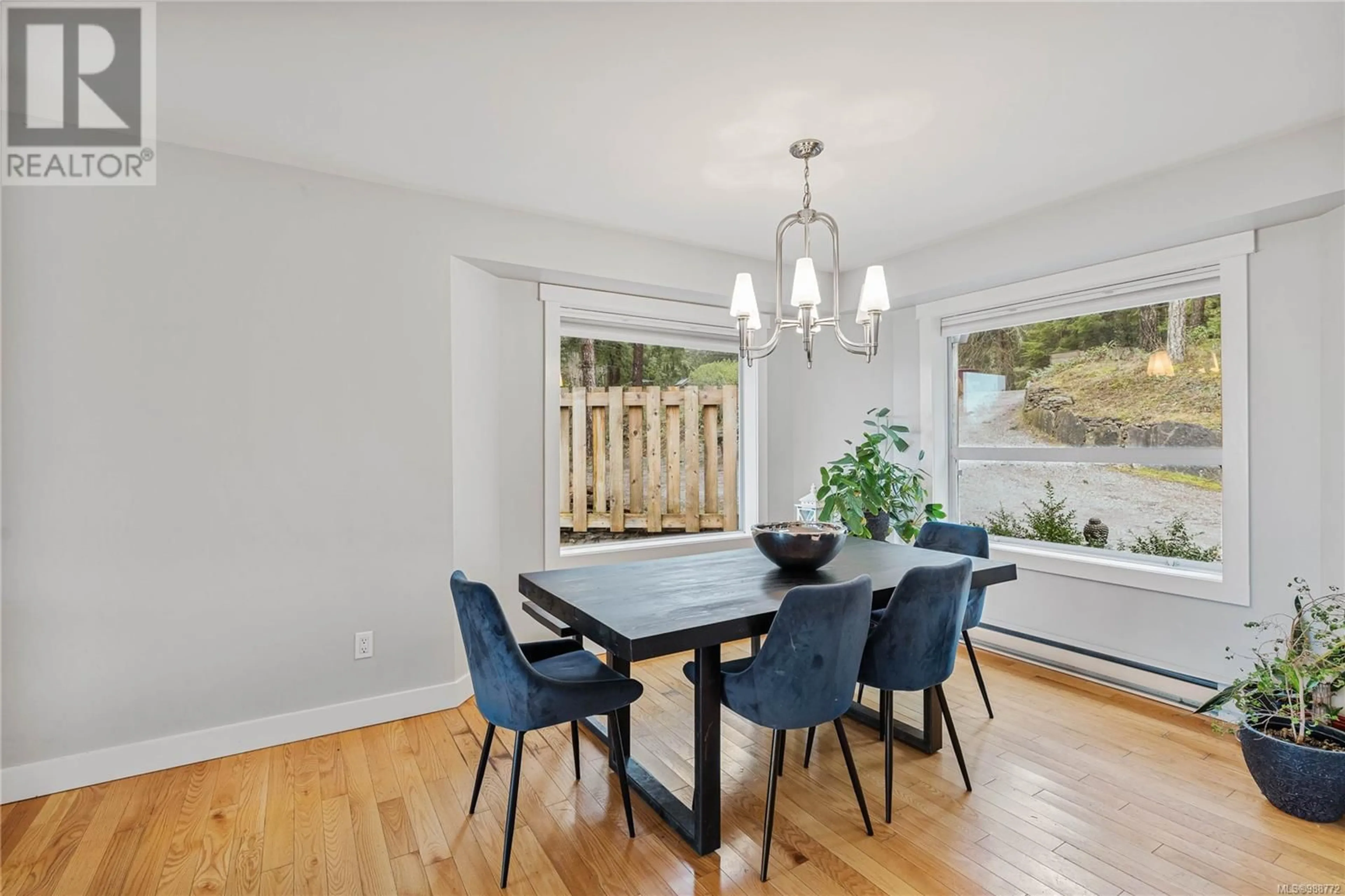 Dining room, wood/laminate floor for 2265 North End Rd, Salt Spring British Columbia V8K1A7