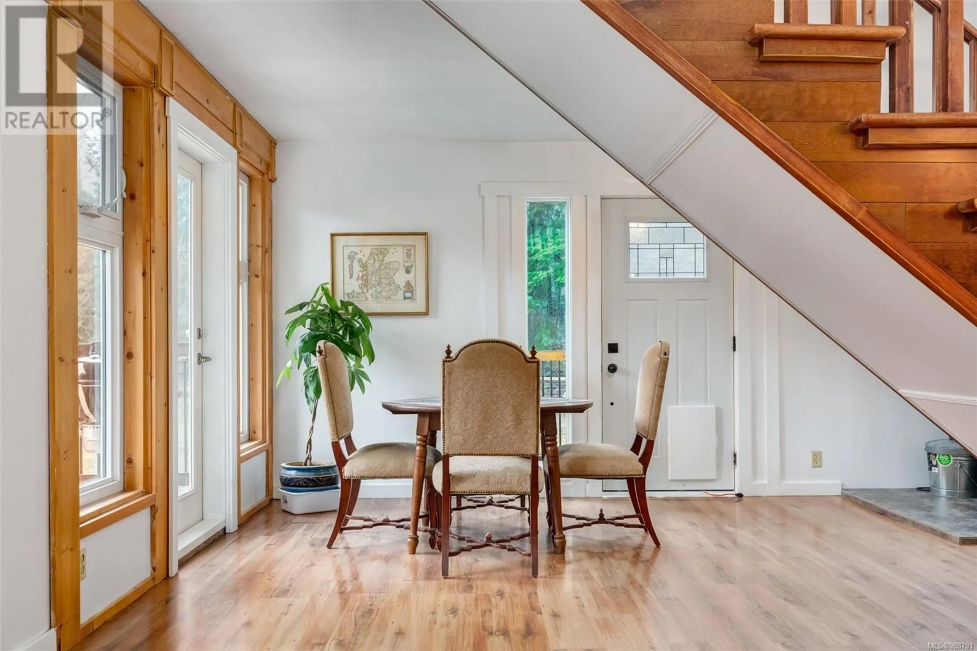 Dining room, wood/laminate floor for 5004 Culverton Rd, Duncan British Columbia V9L6H4