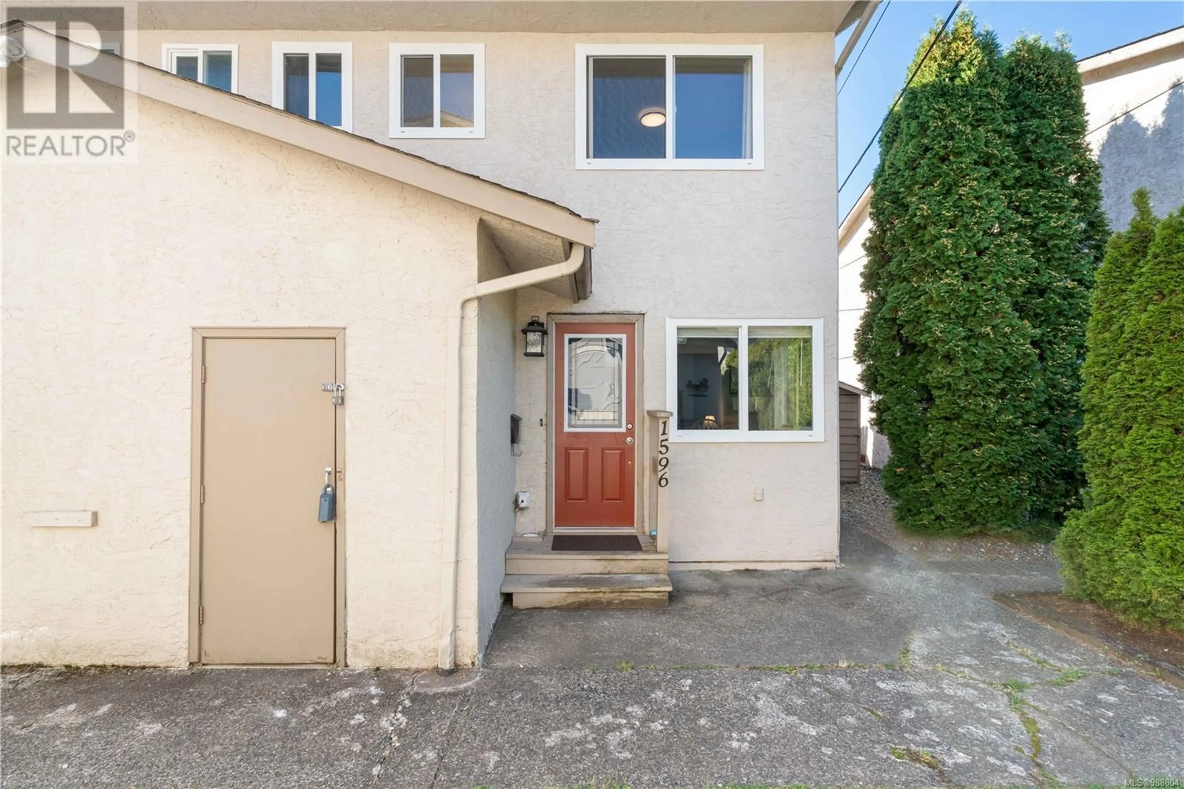 Patio, street for 1596 Fuller St, Nanaimo British Columbia V9S1B1