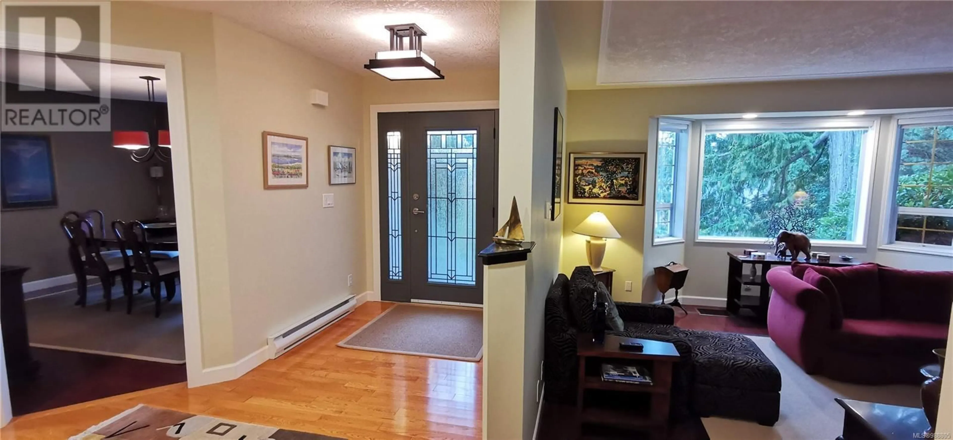 Indoor foyer for 1644 Barkley Pl, North Saanich British Columbia V8L5E6