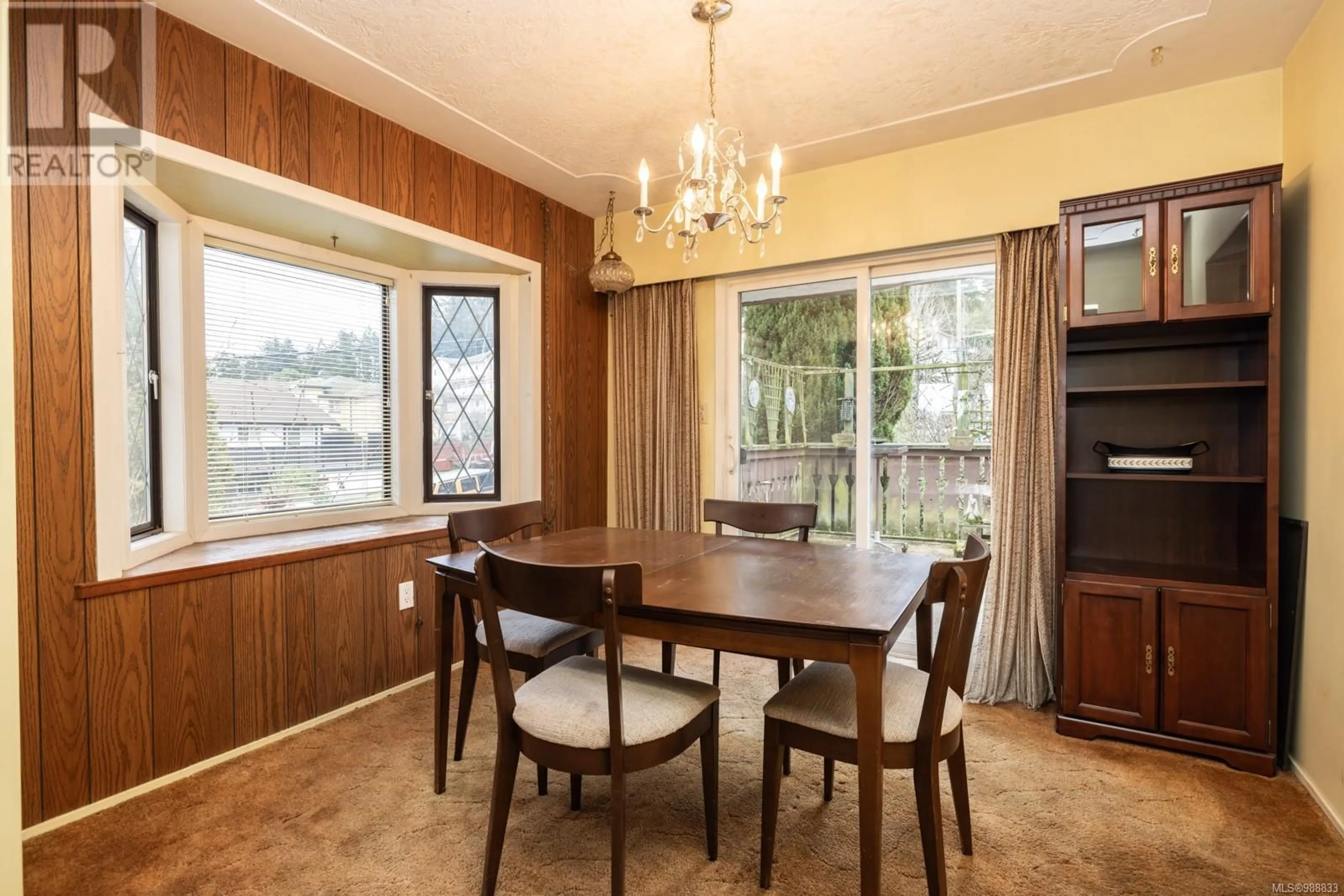 Dining room, wood/laminate floor for 401 Gamble Pl, Colwood British Columbia V9B2R2