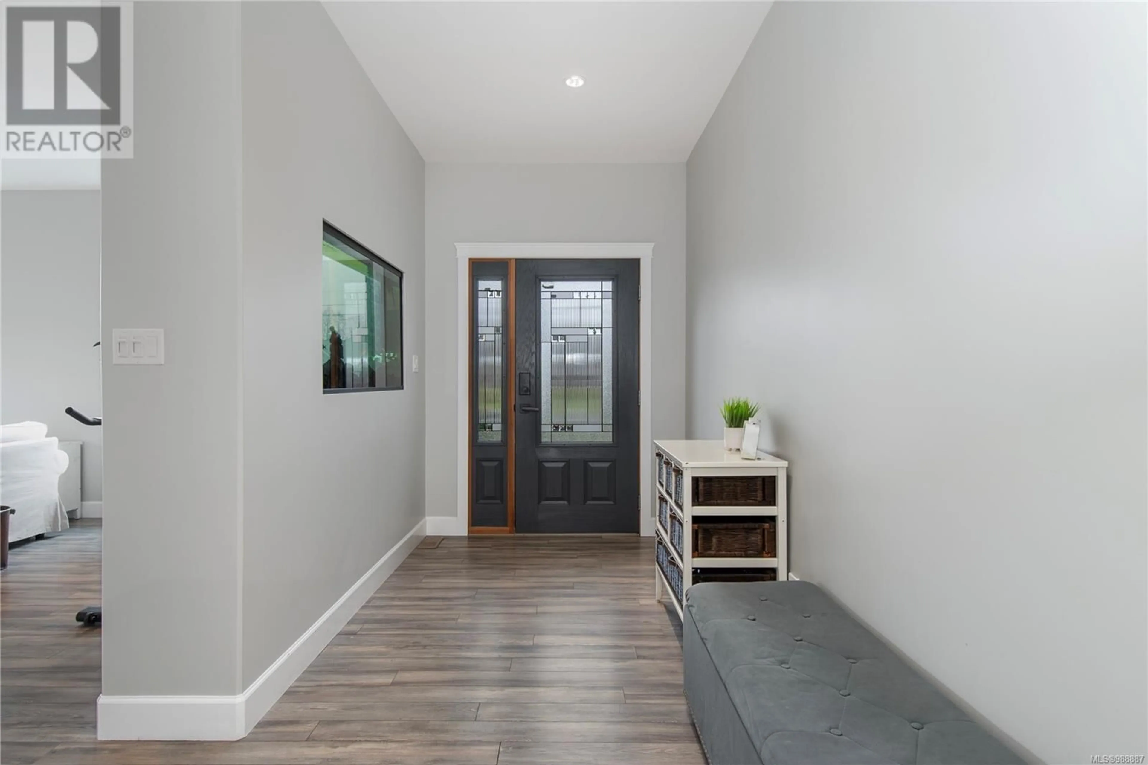 Indoor entryway for 3819 STUART PLACE, Campbell River British Columbia V9H1J7