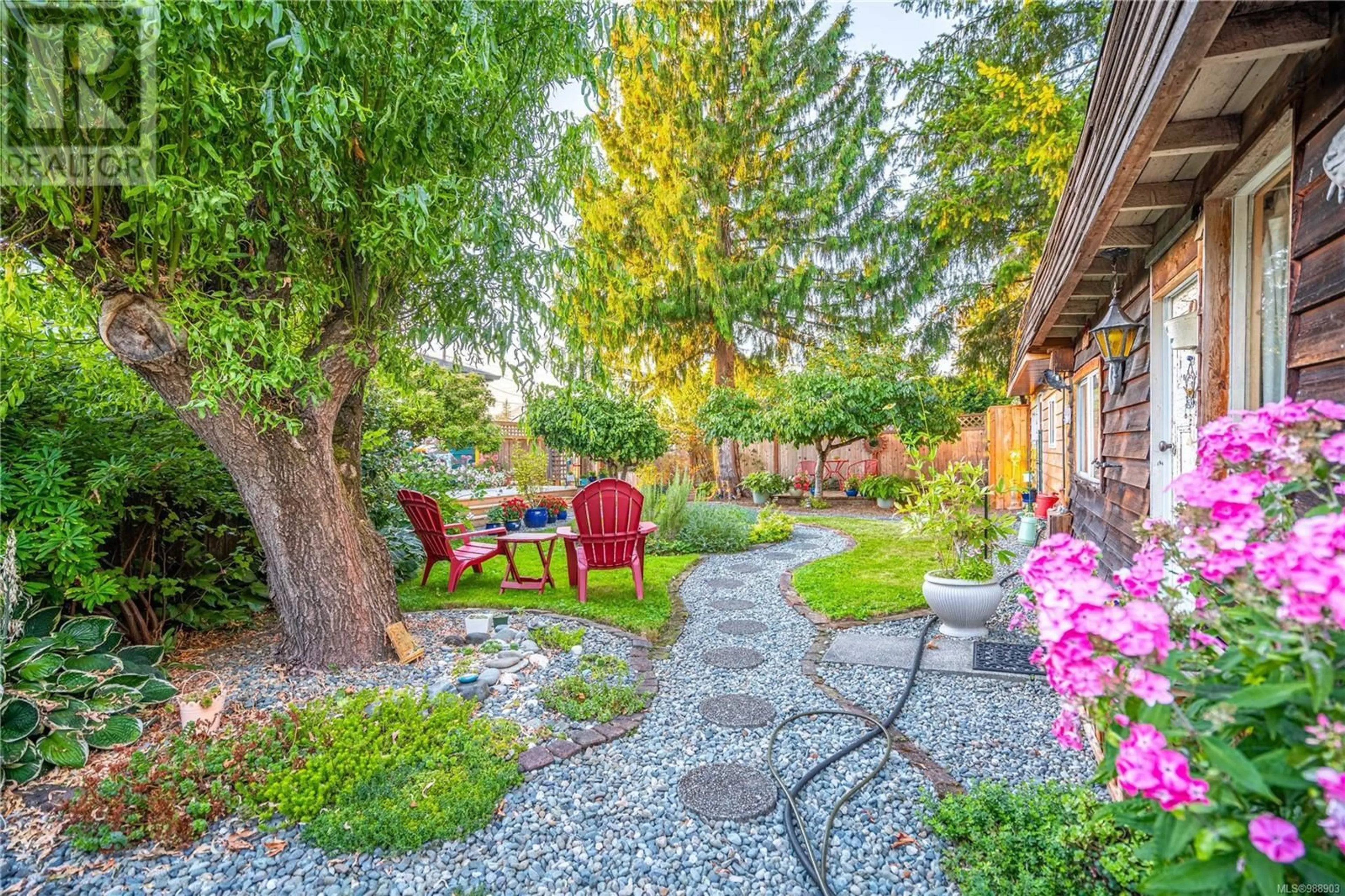 Patio, street for 162 Beech Ave, Duncan British Columbia V9L3J2