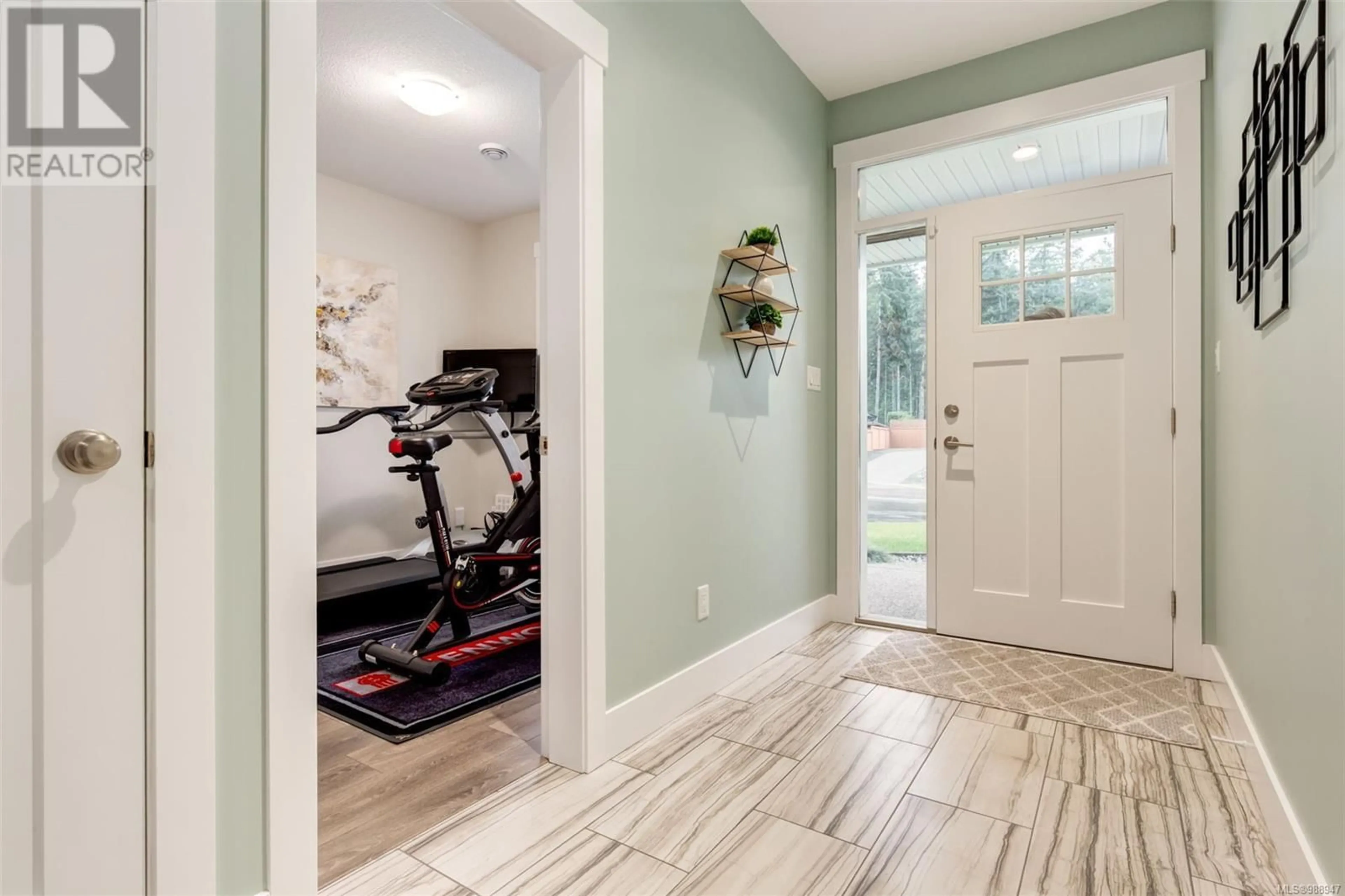 Indoor entryway for 105 Carlo Pl, Nanaimo British Columbia V9X0B3