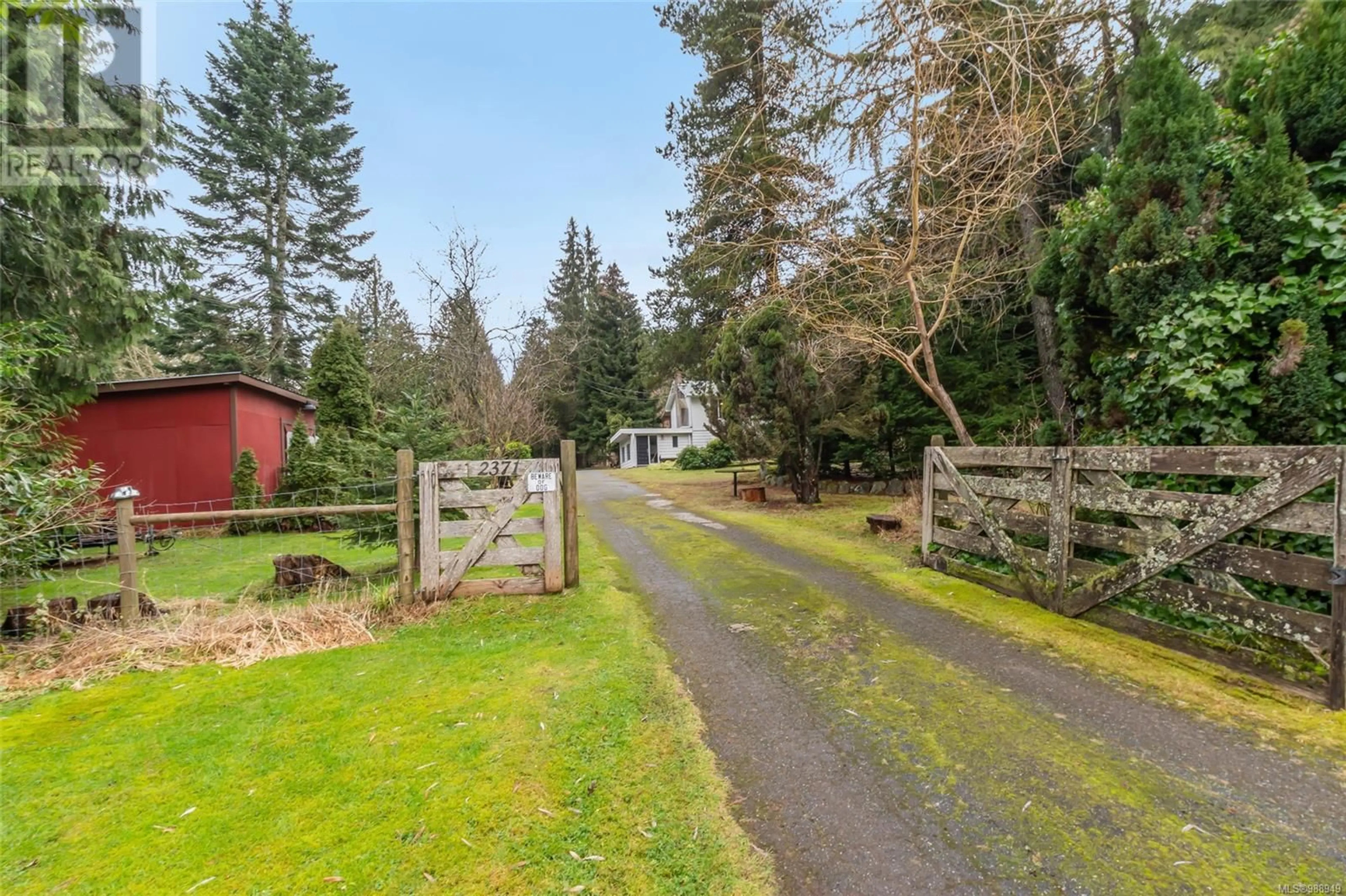 A pic from outside/outdoor area/front of a property/back of a property/a pic from drone, unknown for 2371 Jingle Pot Rd, Nanaimo British Columbia V9R6W2