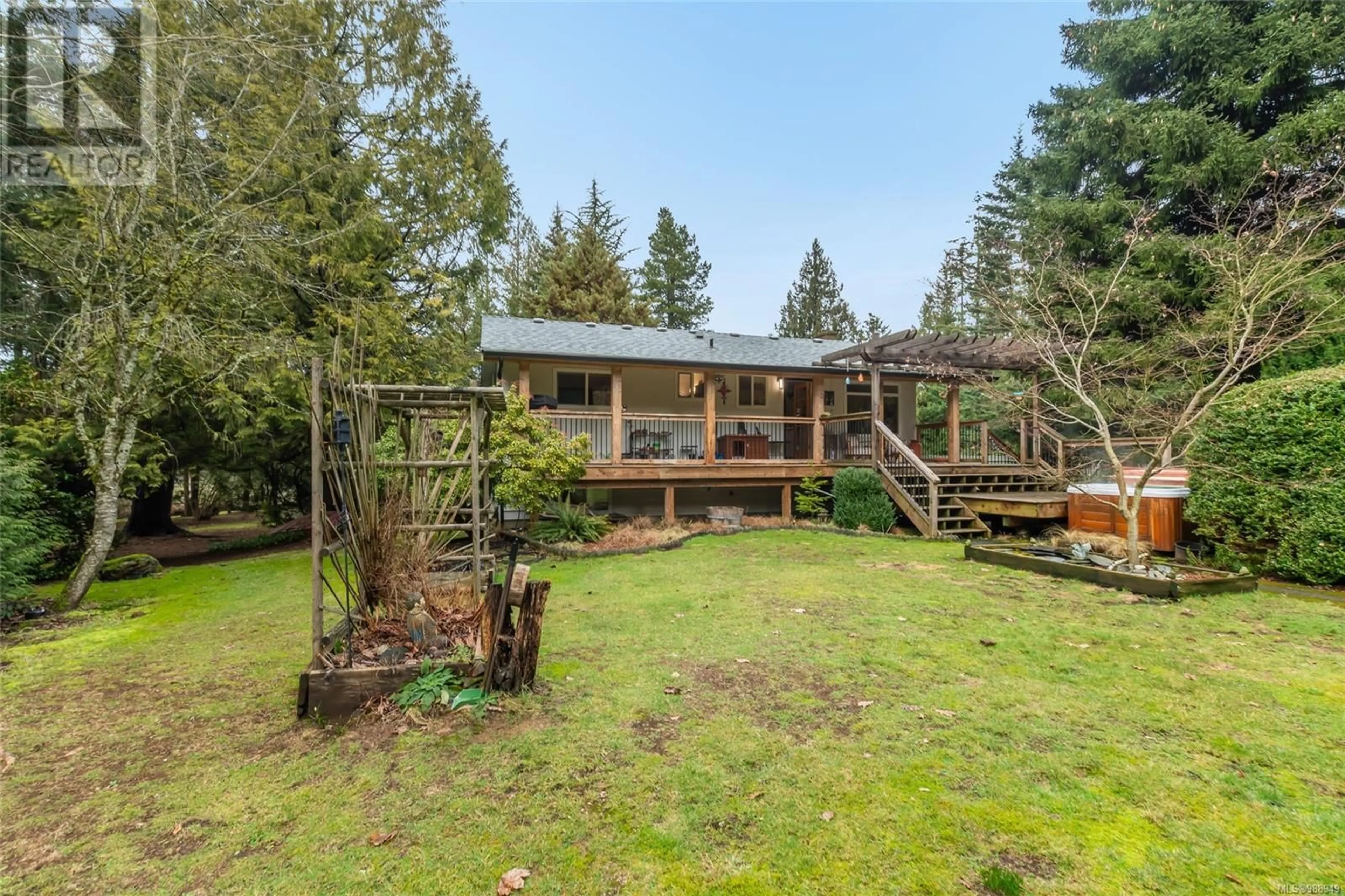 A pic from outside/outdoor area/front of a property/back of a property/a pic from drone, water/lake/river/ocean view for 2371 Jingle Pot Rd, Nanaimo British Columbia V9R6W2