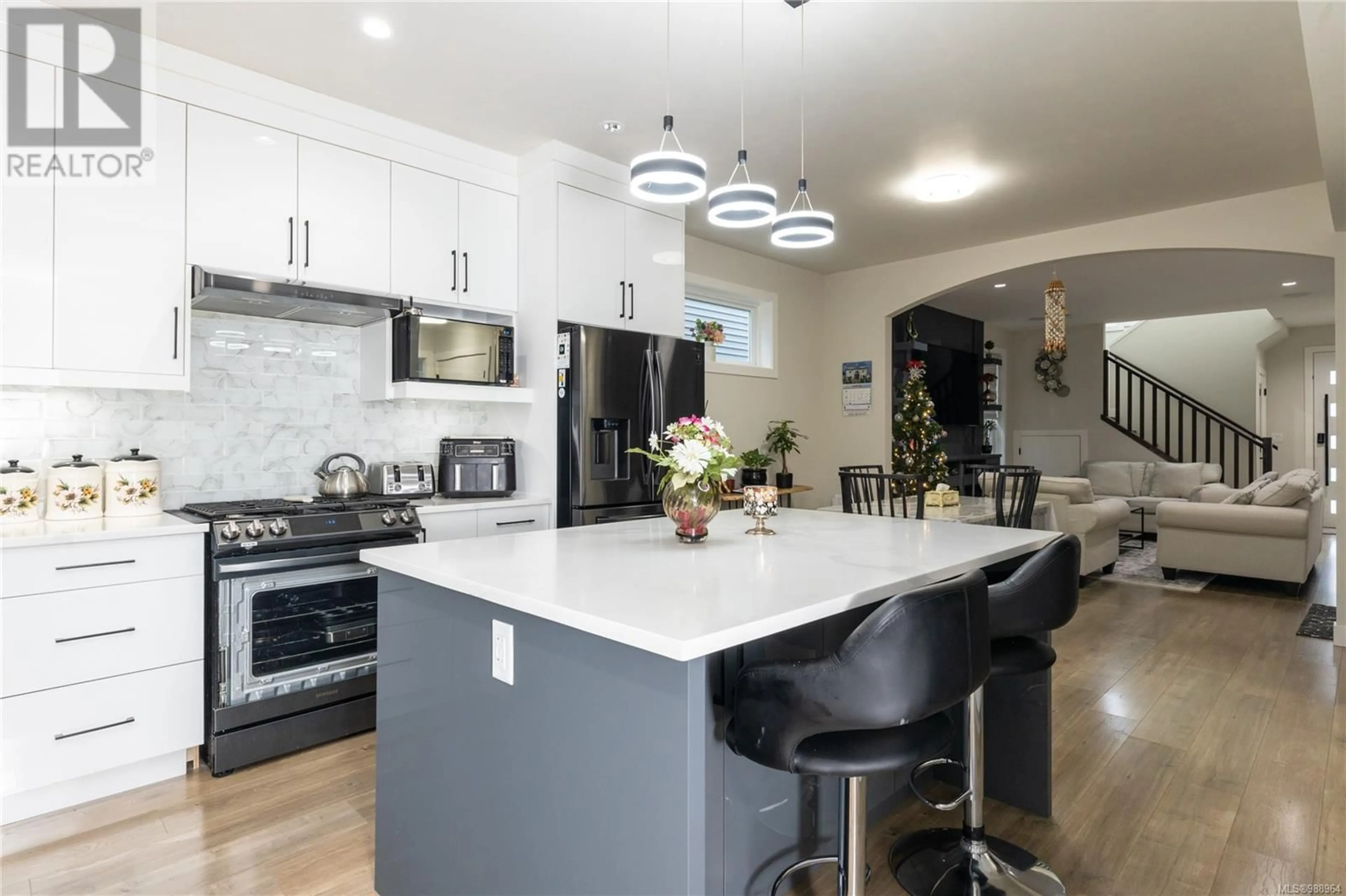 Open concept kitchen, ceramic/tile floor for 1636 ROBERTA ROAD SOUTH, Nanaimo British Columbia V9X0B6