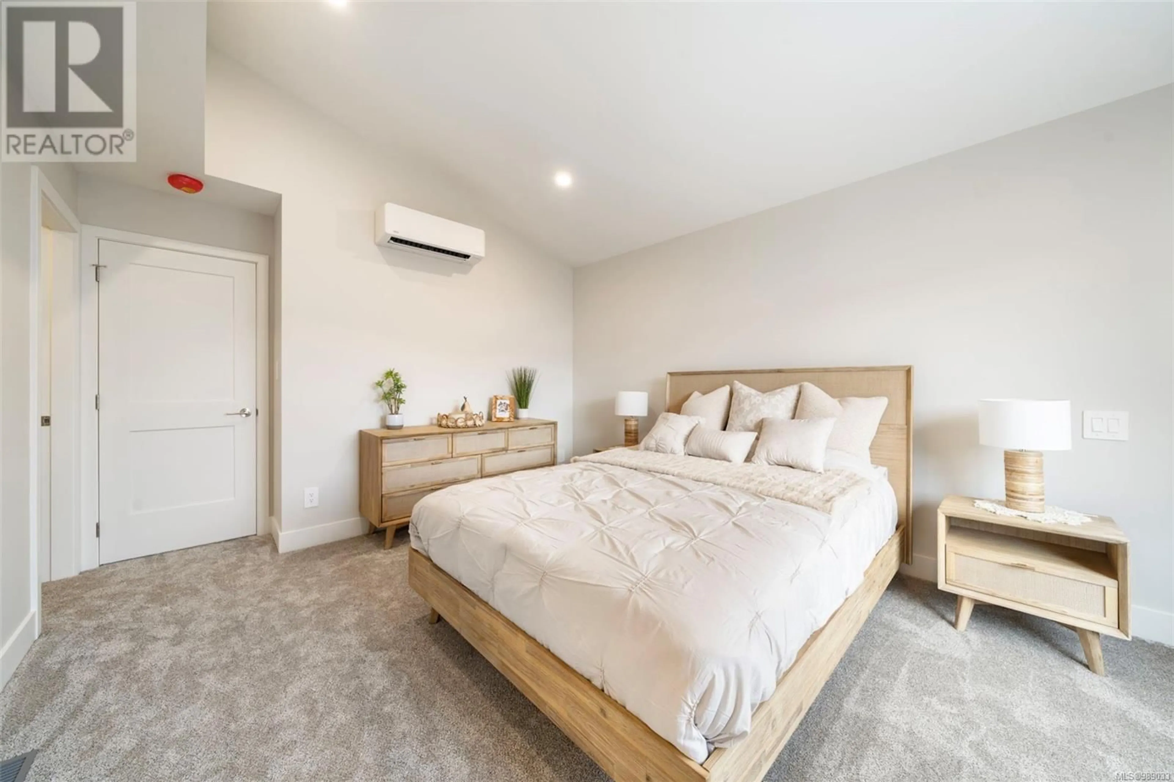 Bedroom with bed, unknown for 1204 ARCADIAWOOD COURT, Langford British Columbia V9C0V5