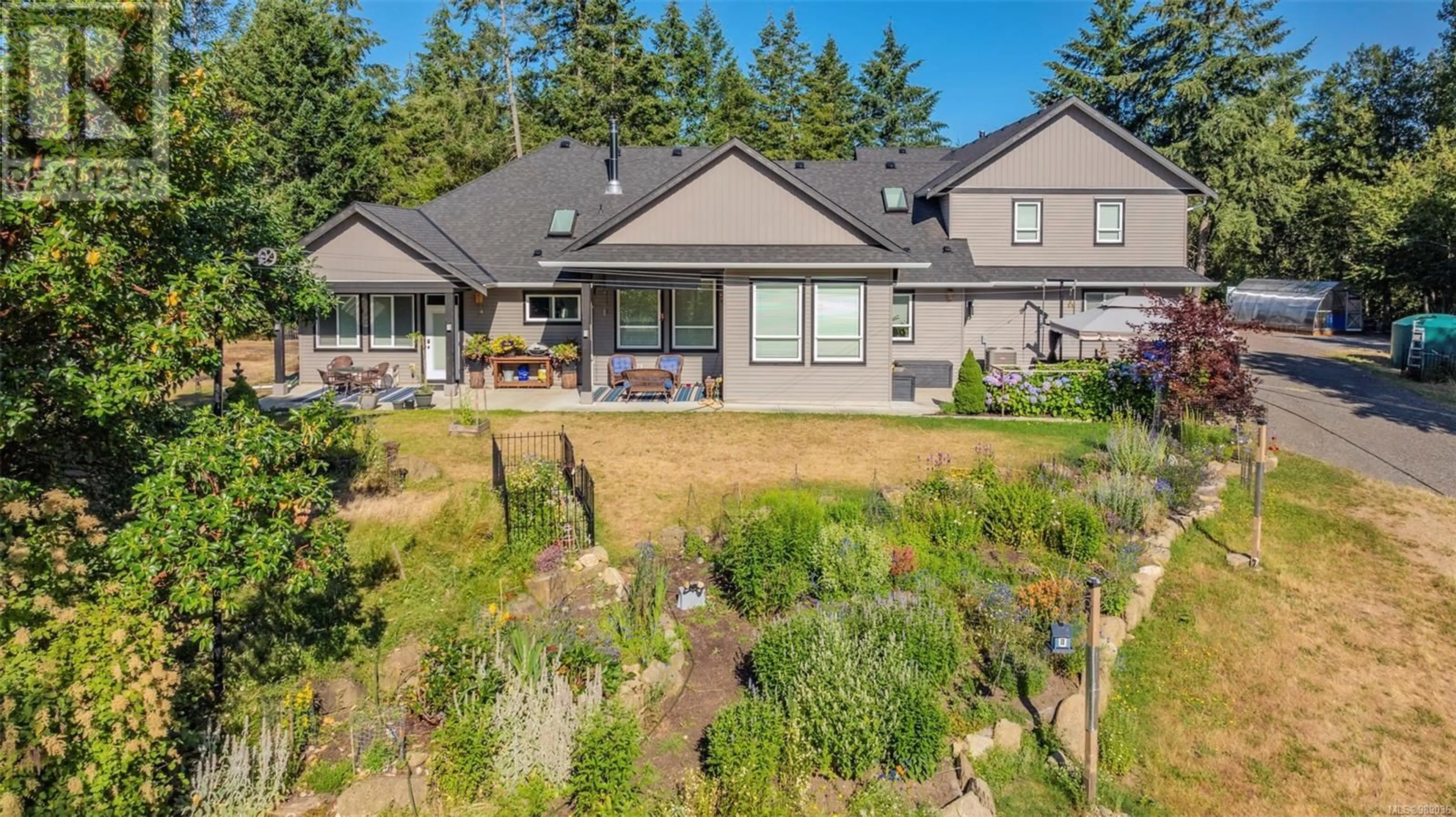 A pic from outside/outdoor area/front of a property/back of a property/a pic from drone, unknown for 1390 Kurtis Cres, Nanaimo British Columbia V9X1X3