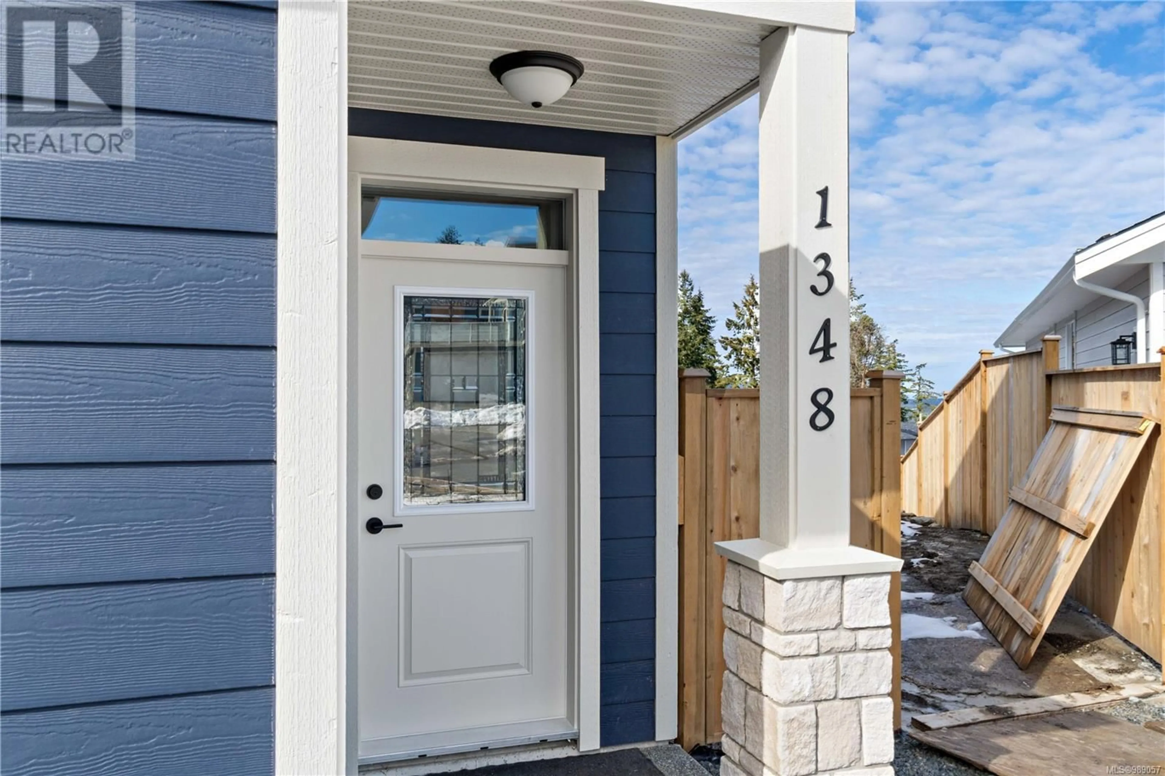 Indoor entryway for 1348 Langara Dr, Nanaimo British Columbia V9R6A8