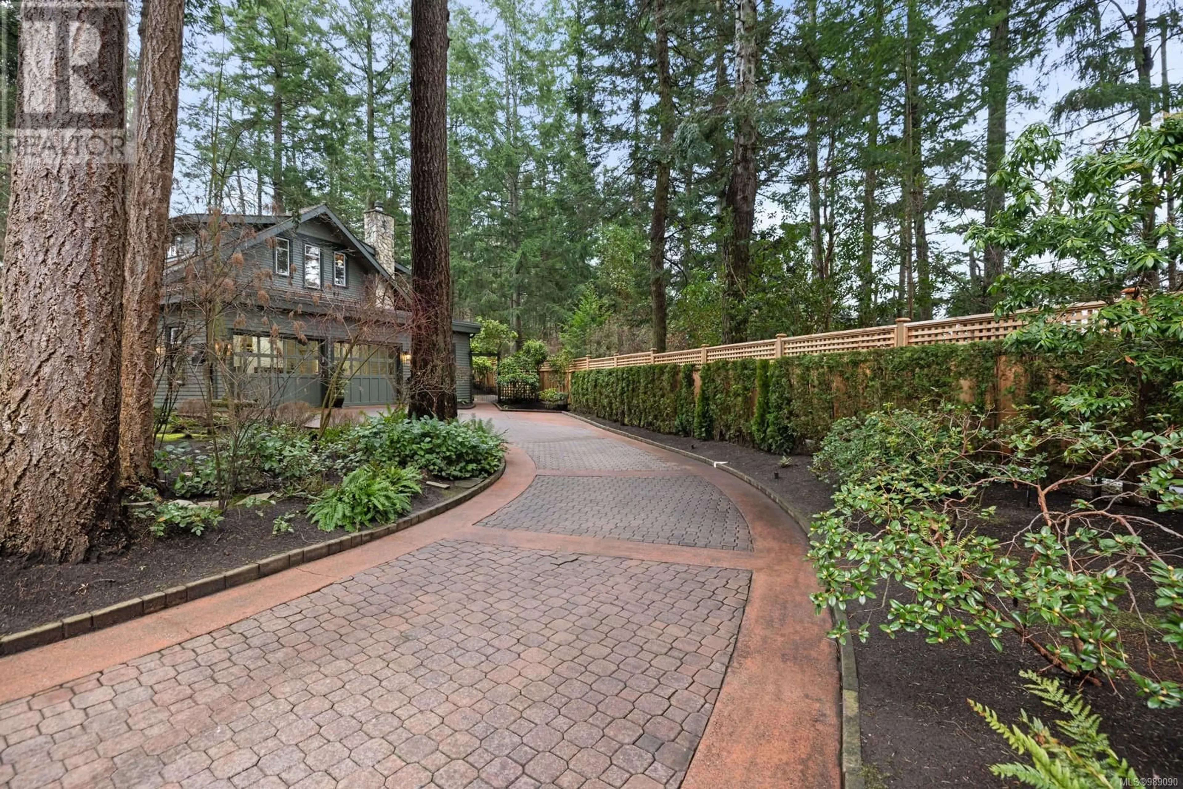 Patio, forest/trees view for 901 Matticks Wood Lane, Saanich British Columbia V8Y3H6