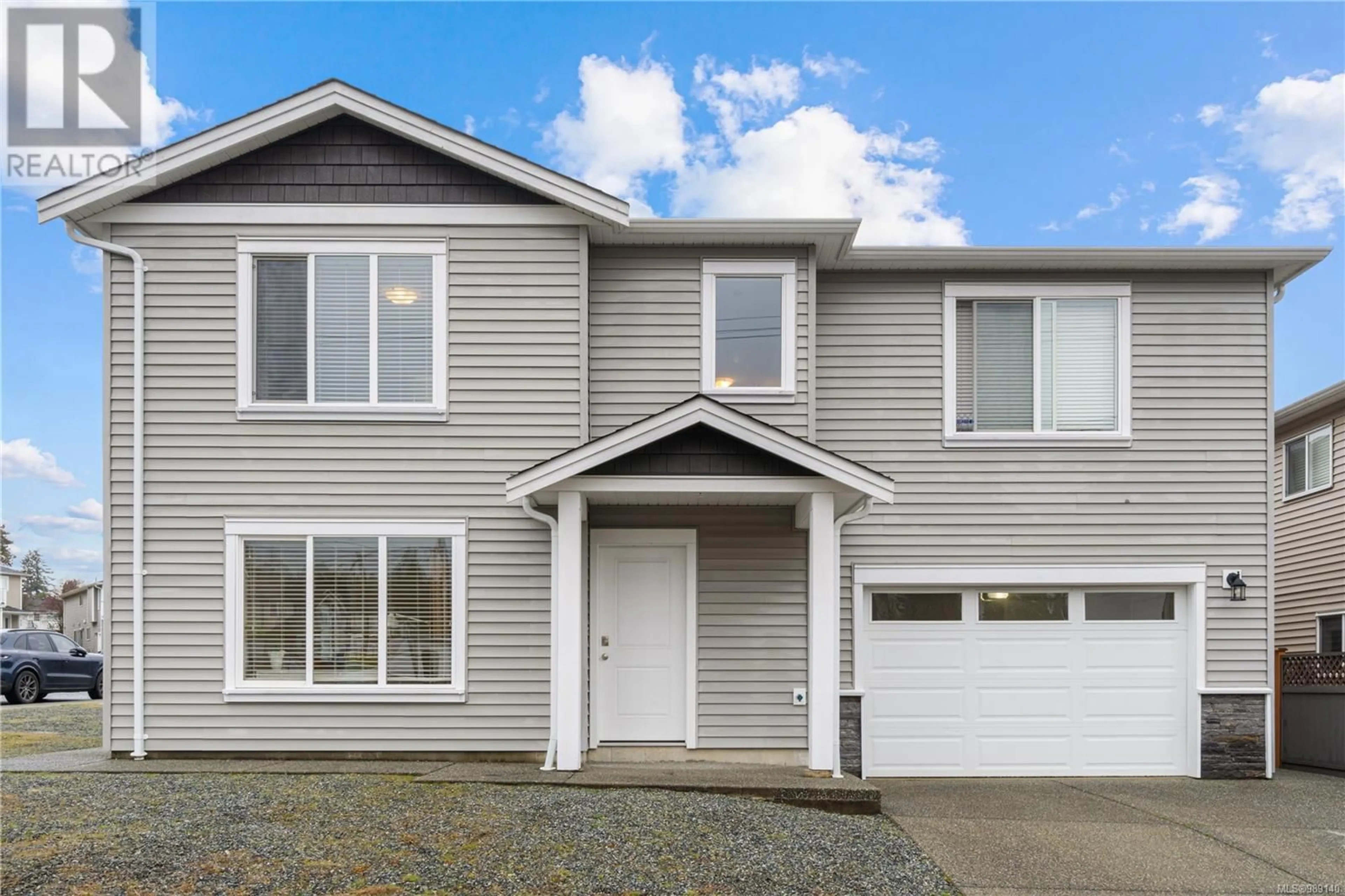 Home with vinyl exterior material, street for 648 Alyssa Pl, Nanaimo British Columbia V9R0H4