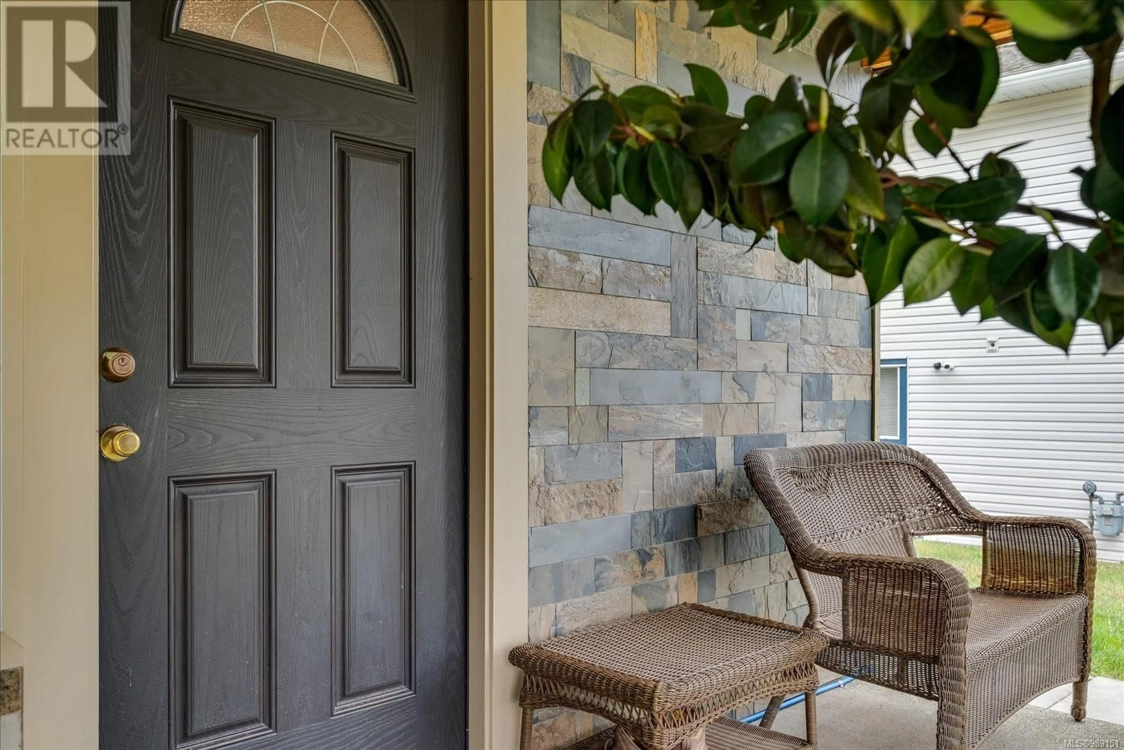 Indoor entryway for 6234 MYSTIC WAY, Nanaimo British Columbia V9V1L3