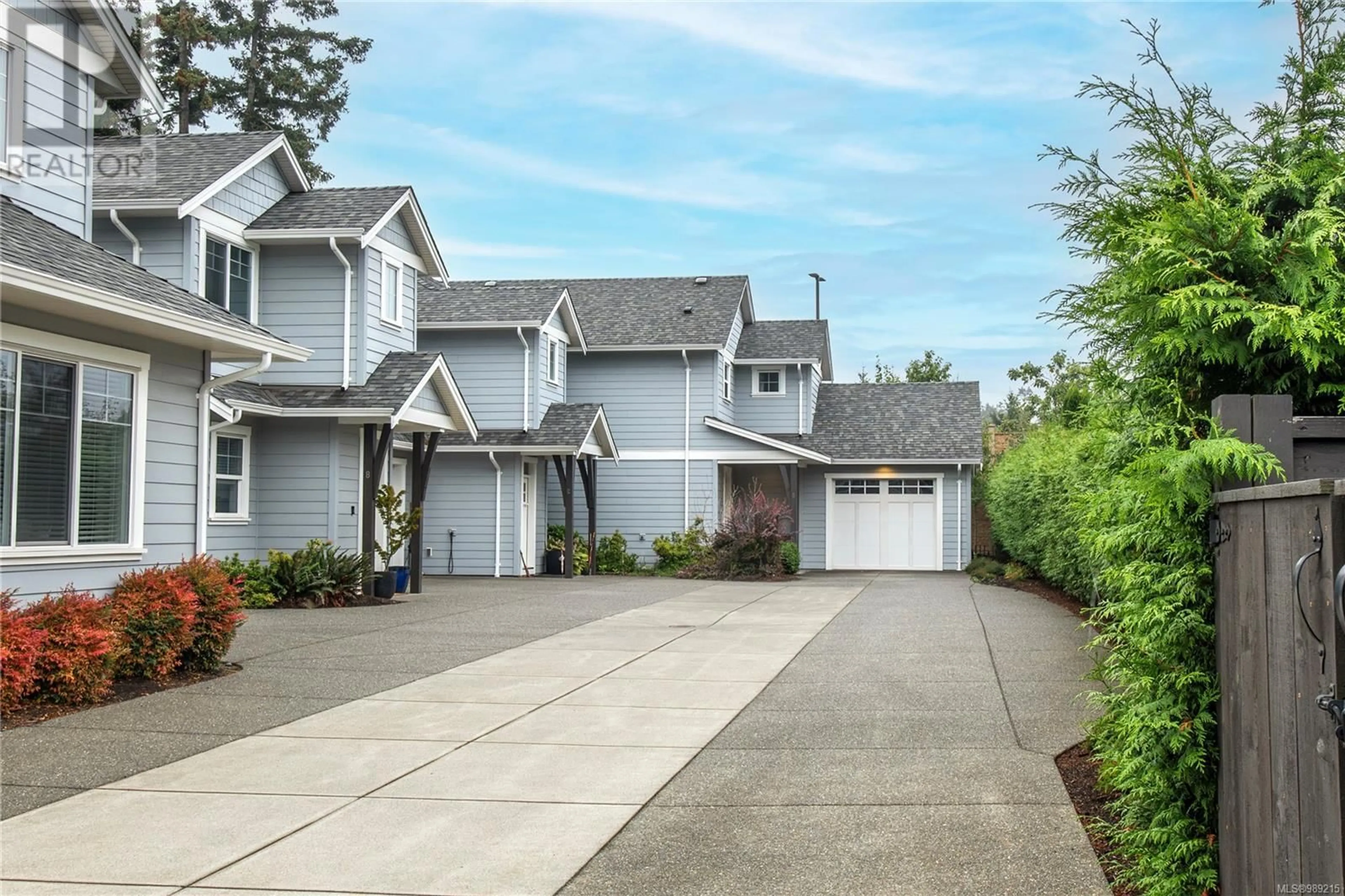 Home with vinyl exterior material, street for D 993 Prestwick Pl, Courtenay British Columbia V9N0E1
